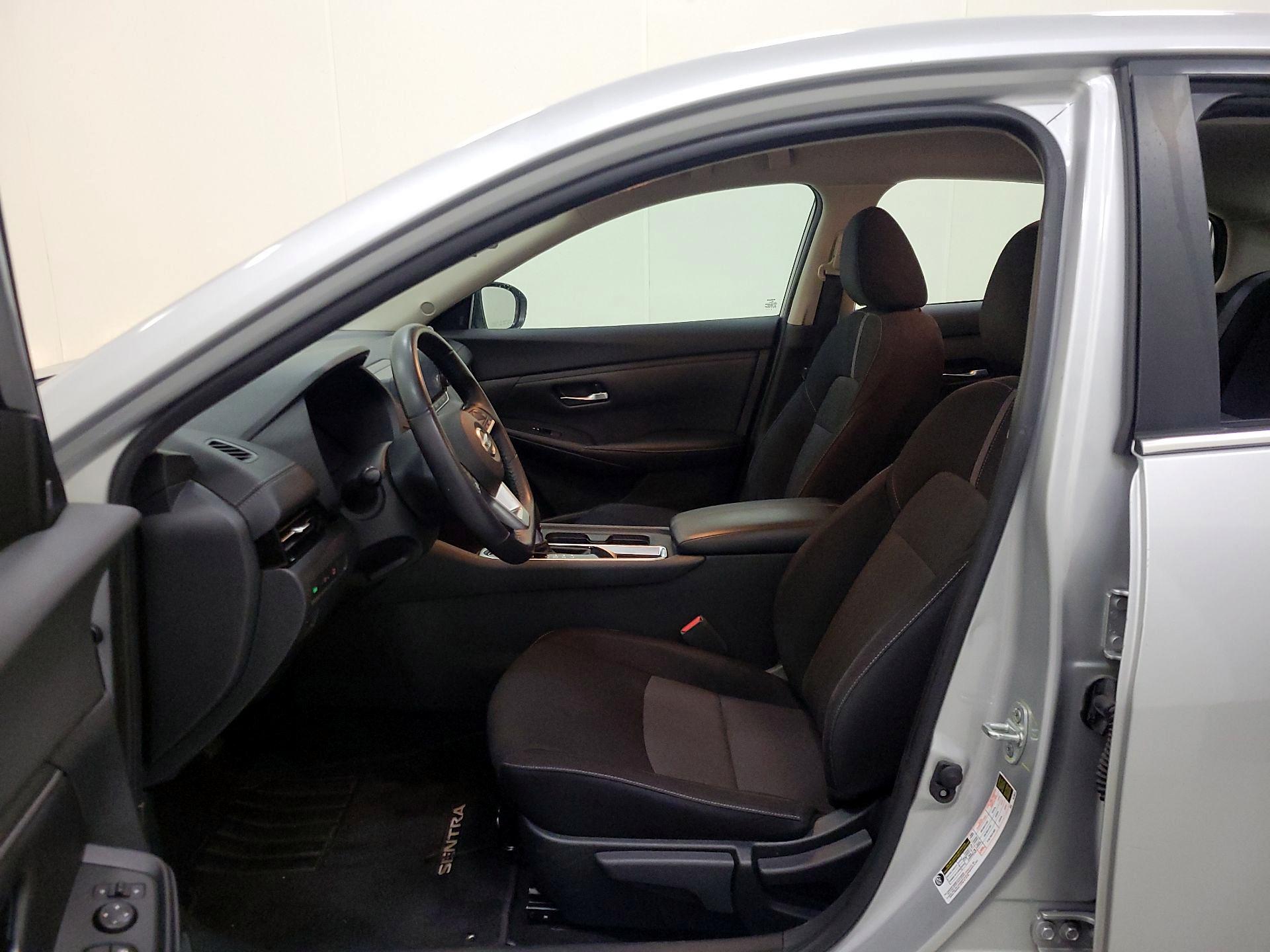 Thumbnail: 2020 Nissan Sentra - 11
