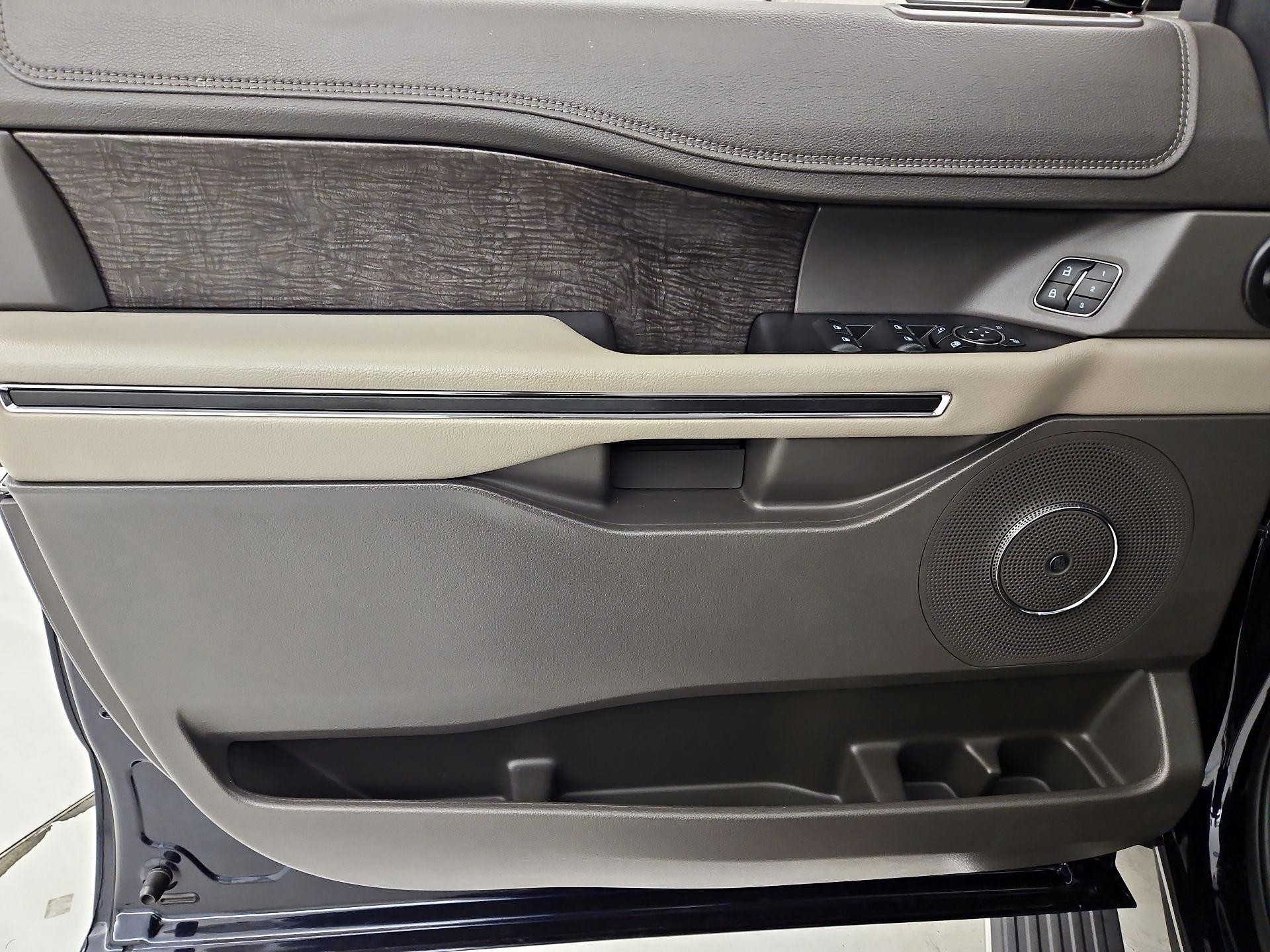 Thumbnail: 2021 Ford Expedition - 12