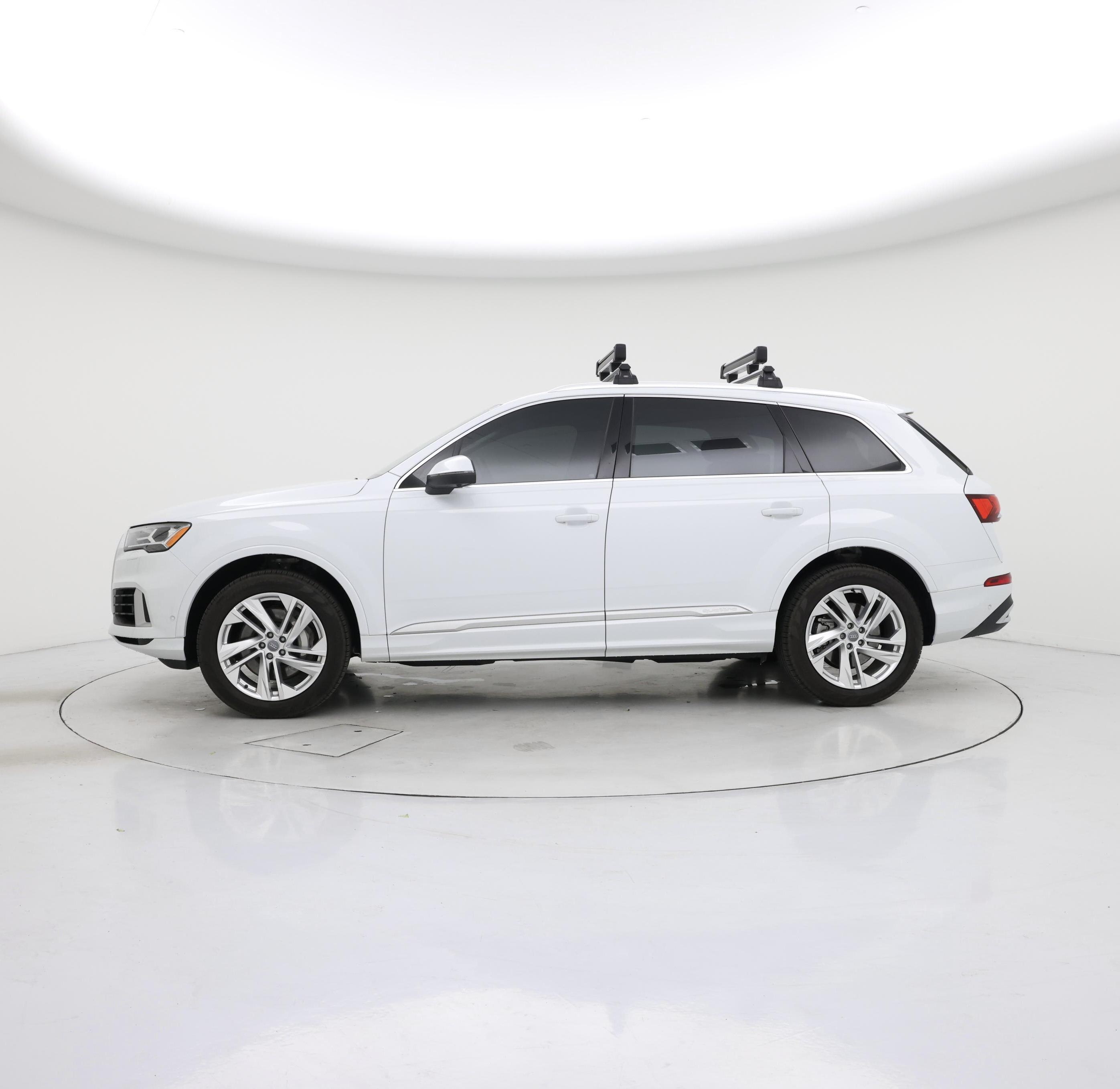 Thumbnail: 2020 Audi Q7 - 3