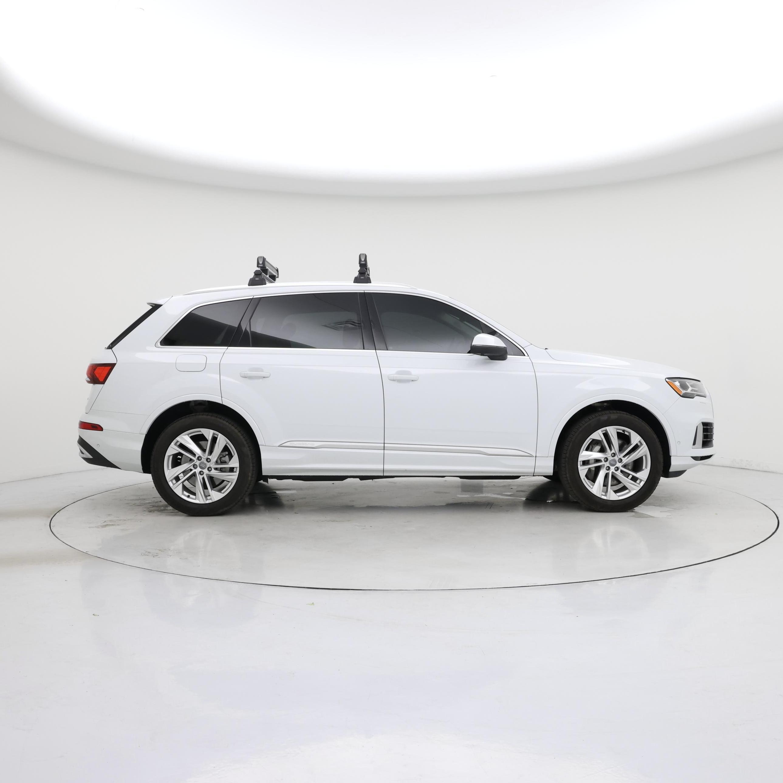 Thumbnail: 2020 Audi Q7 - 7