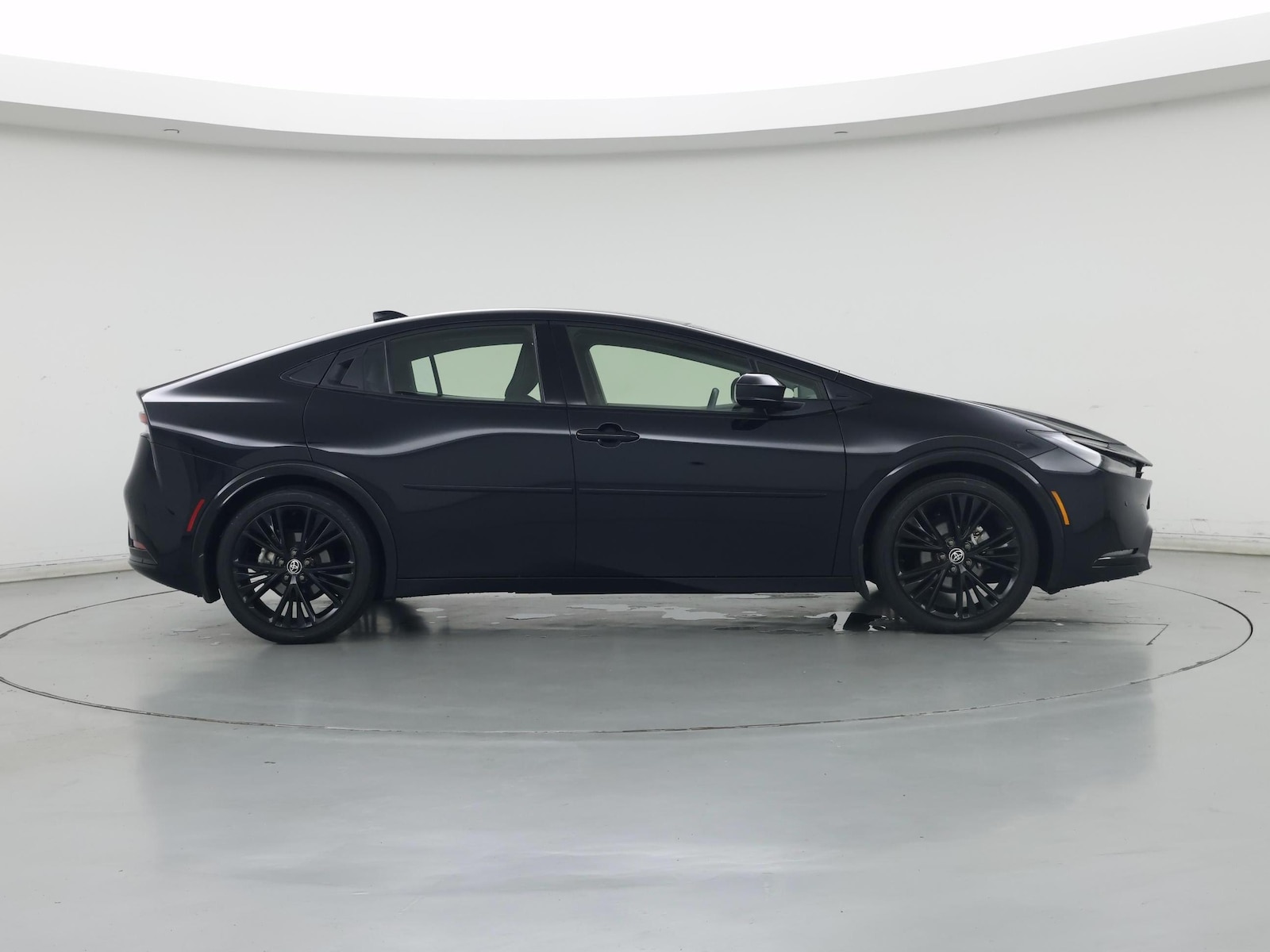 2026 Toyota Prius Nightshade - Photo 8