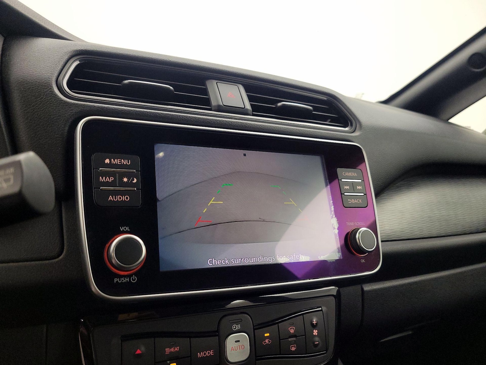2022 Nissan LEAF SV - Photo 15