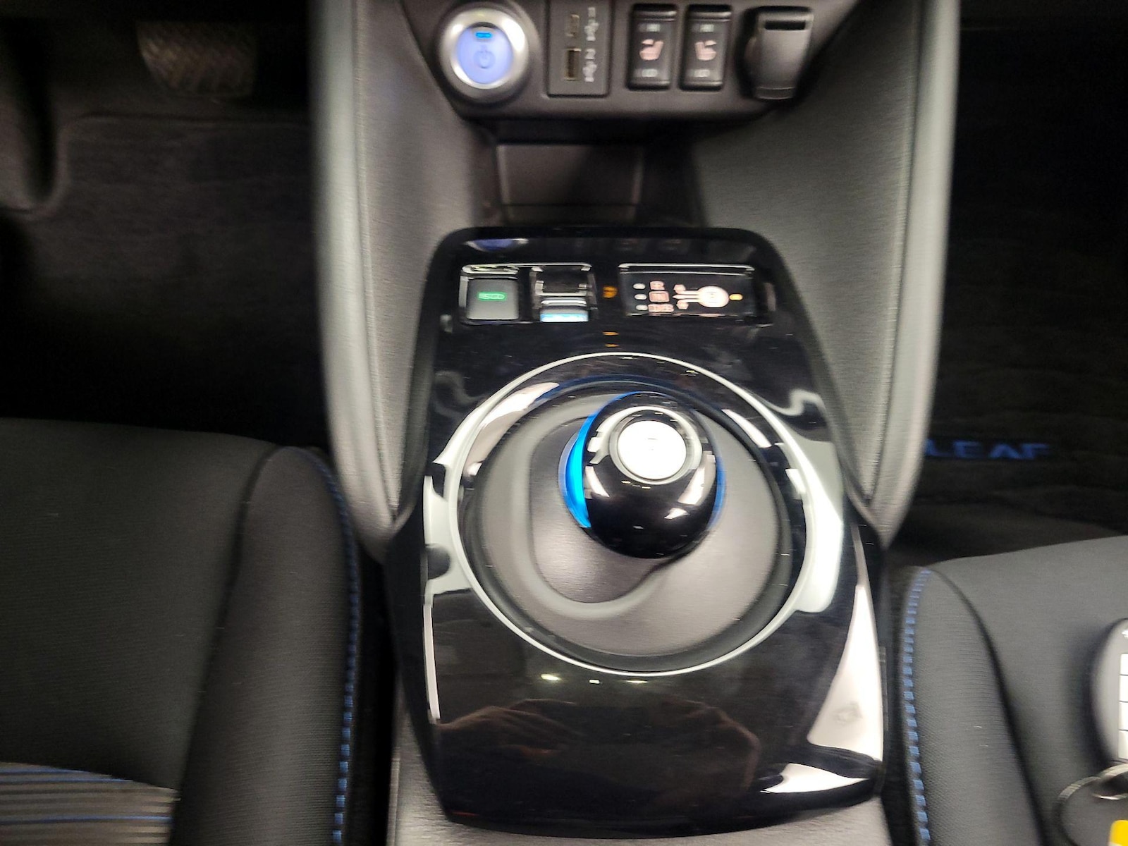 2022 Nissan LEAF SV - Photo 18