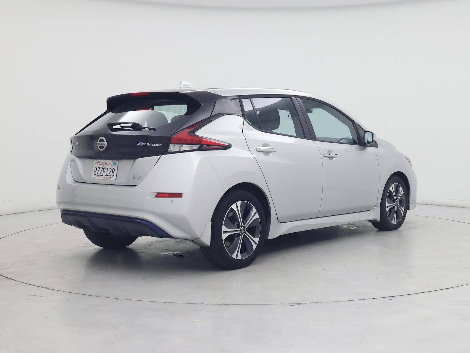 2022 Nissan LEAF SV - Photo 9