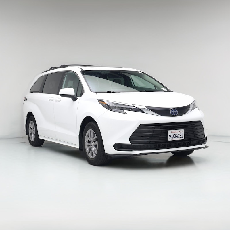 2025 Toyota Sienna LE