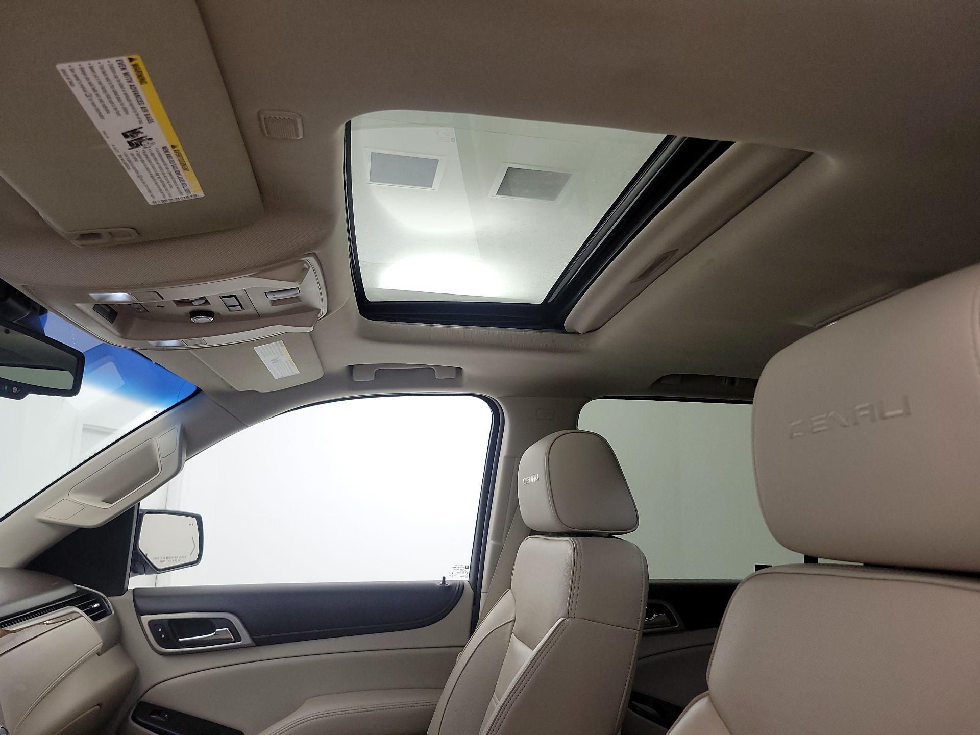 Thumbnail: 2016 GMC Yukon XL - 20