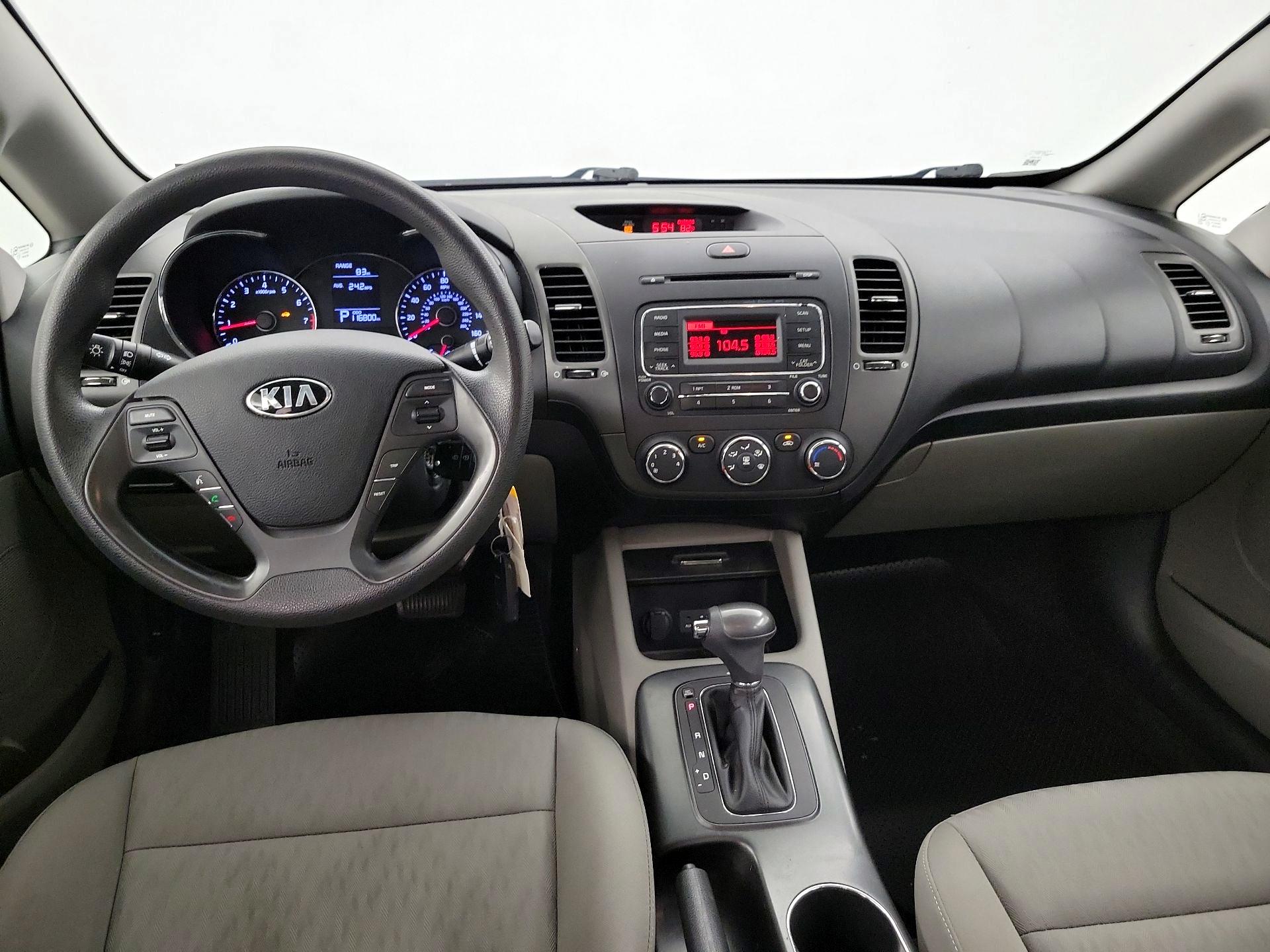 Thumbnail: 2016 Kia Forte - 9