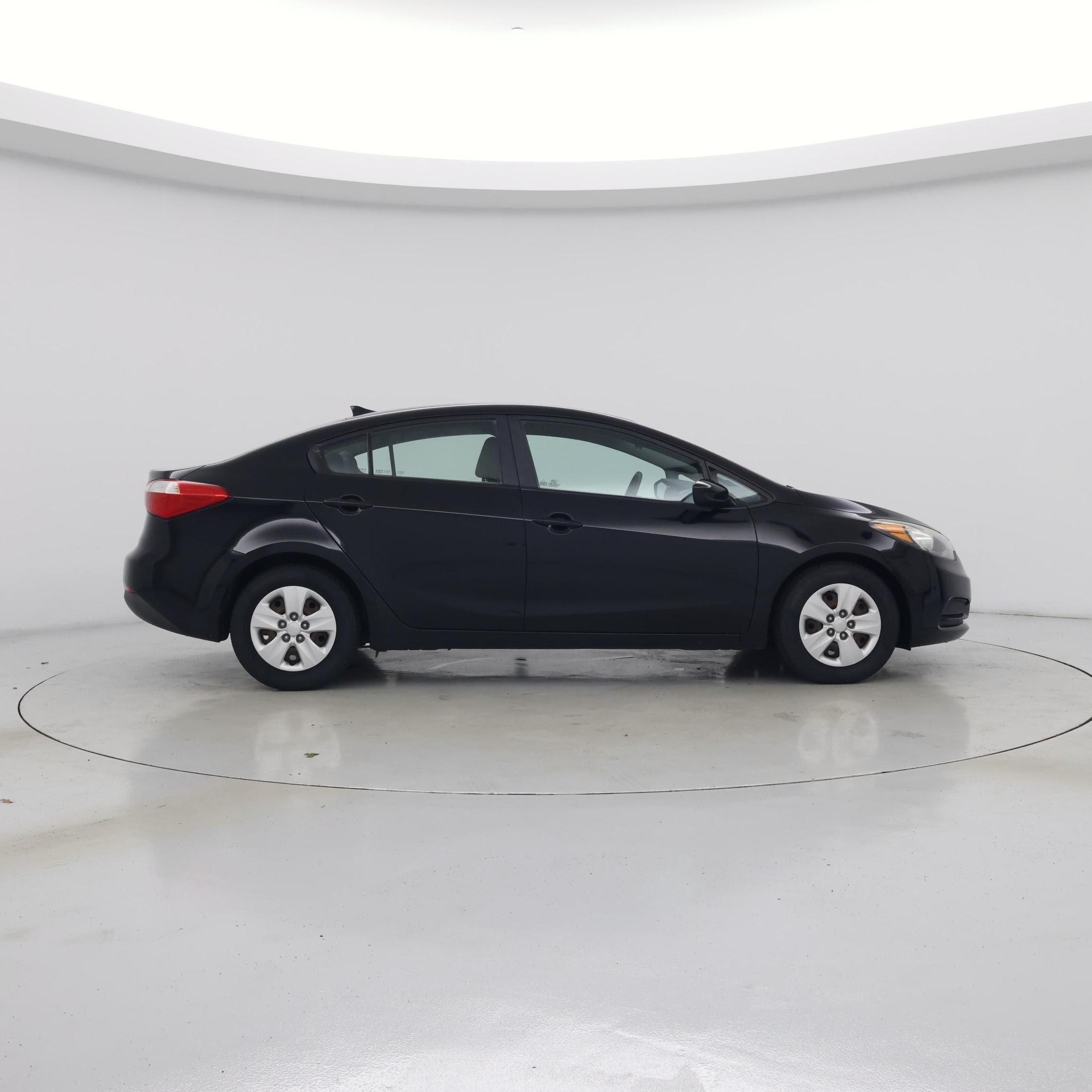 Thumbnail: 2016 Kia Forte - 7