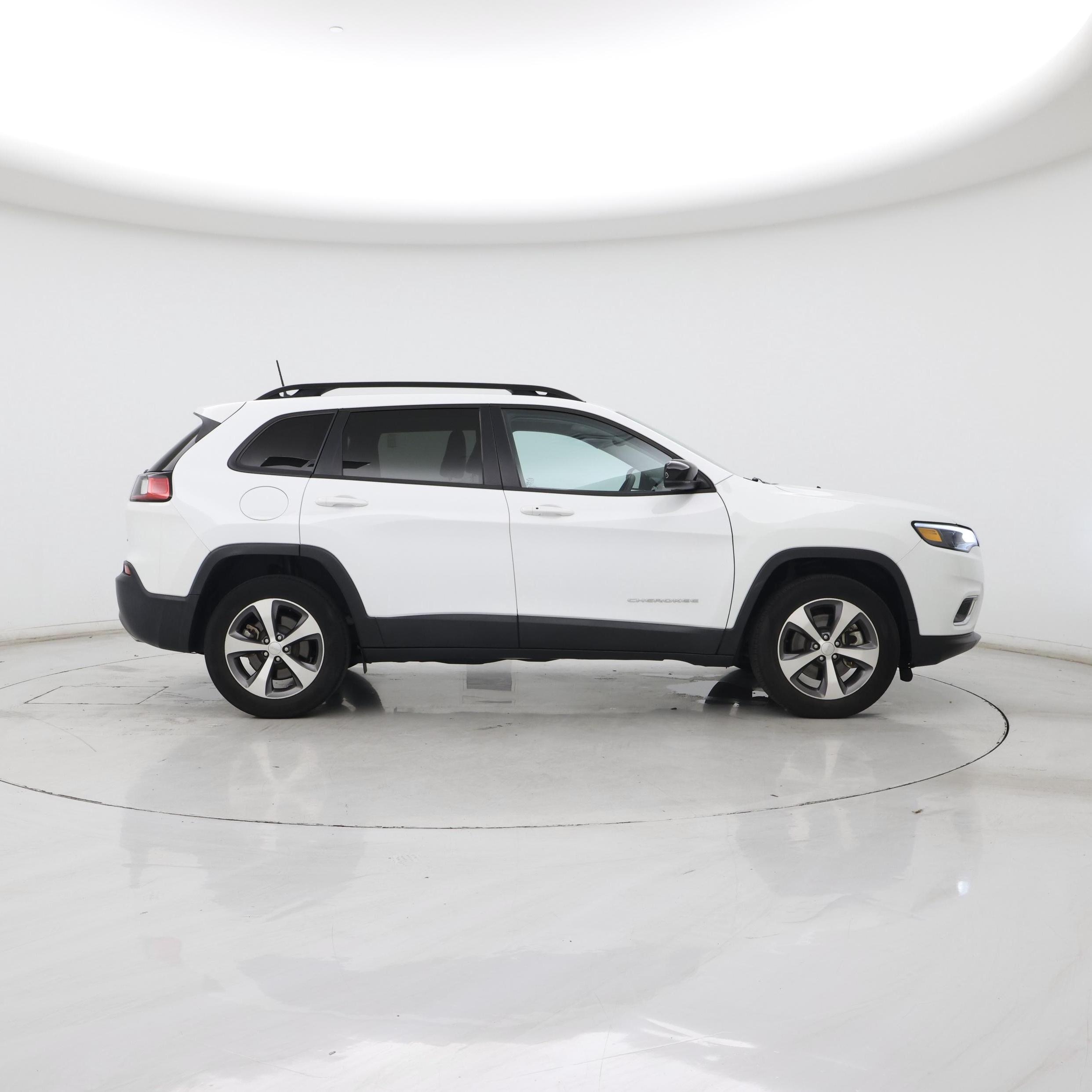 Thumbnail: 2022 Jeep Cherokee - 7