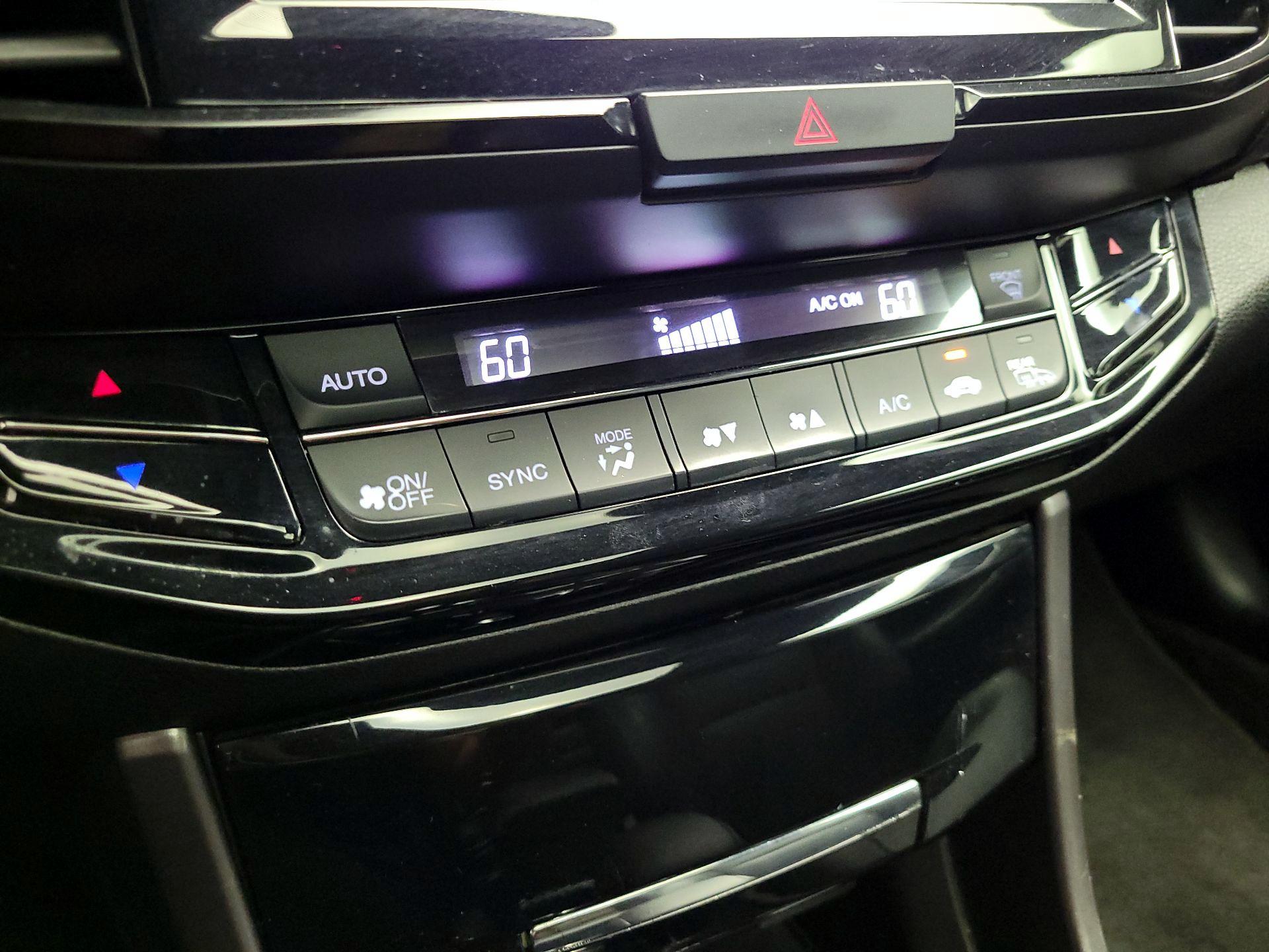 Thumbnail: 2016 Honda Accord - 16