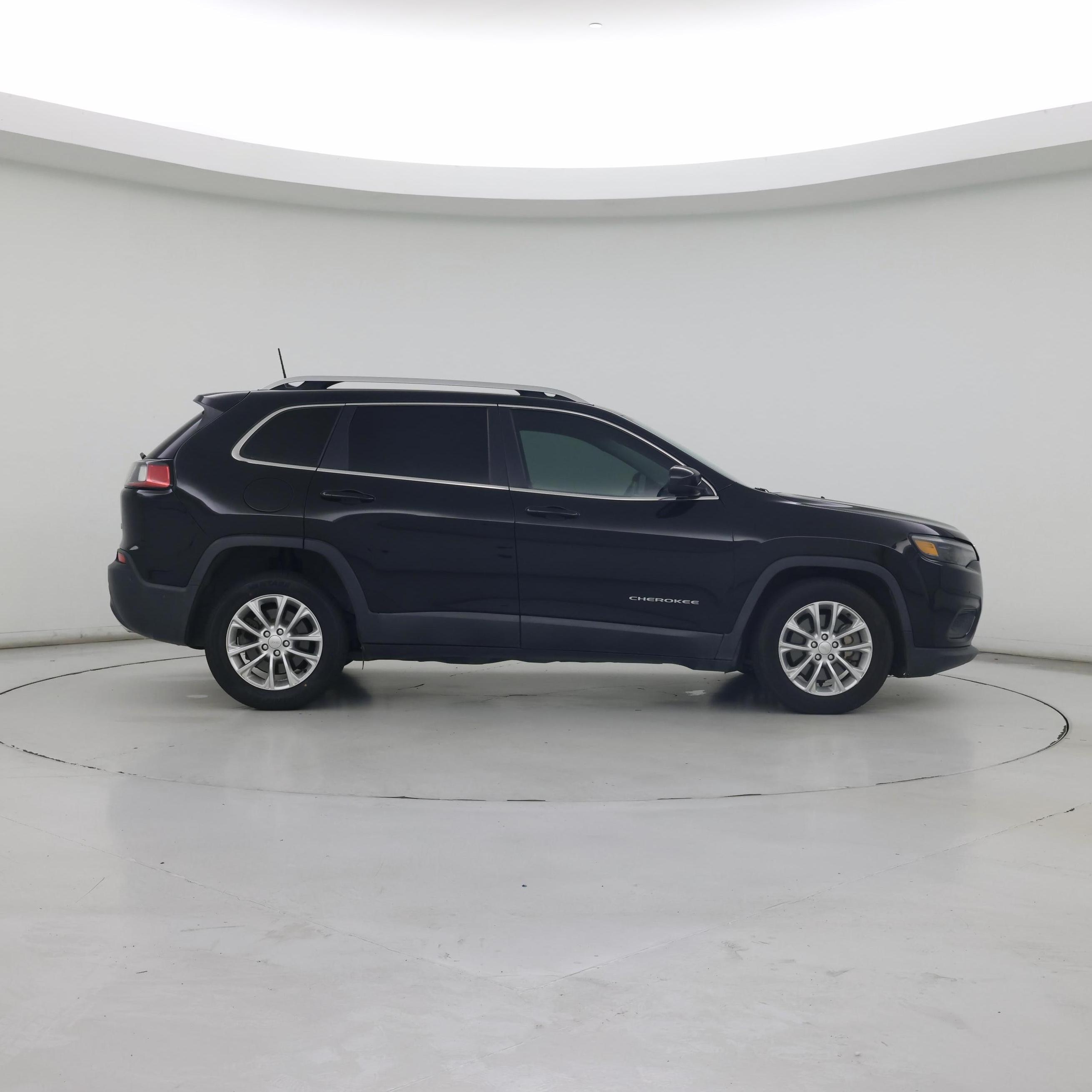 Thumbnail: 2019 Jeep Cherokee - 7