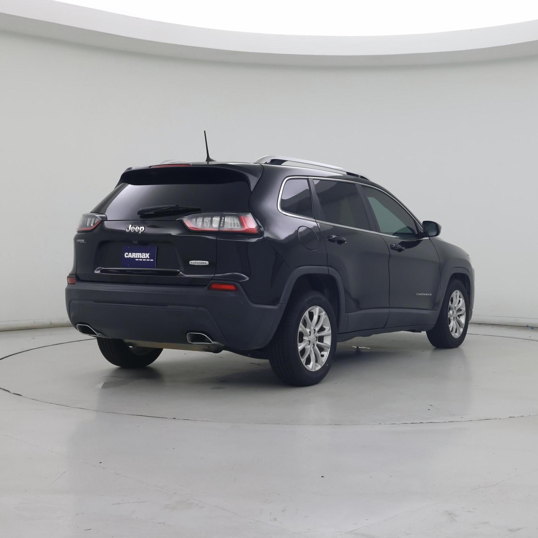 Thumbnail: 2019 Jeep Cherokee - 8