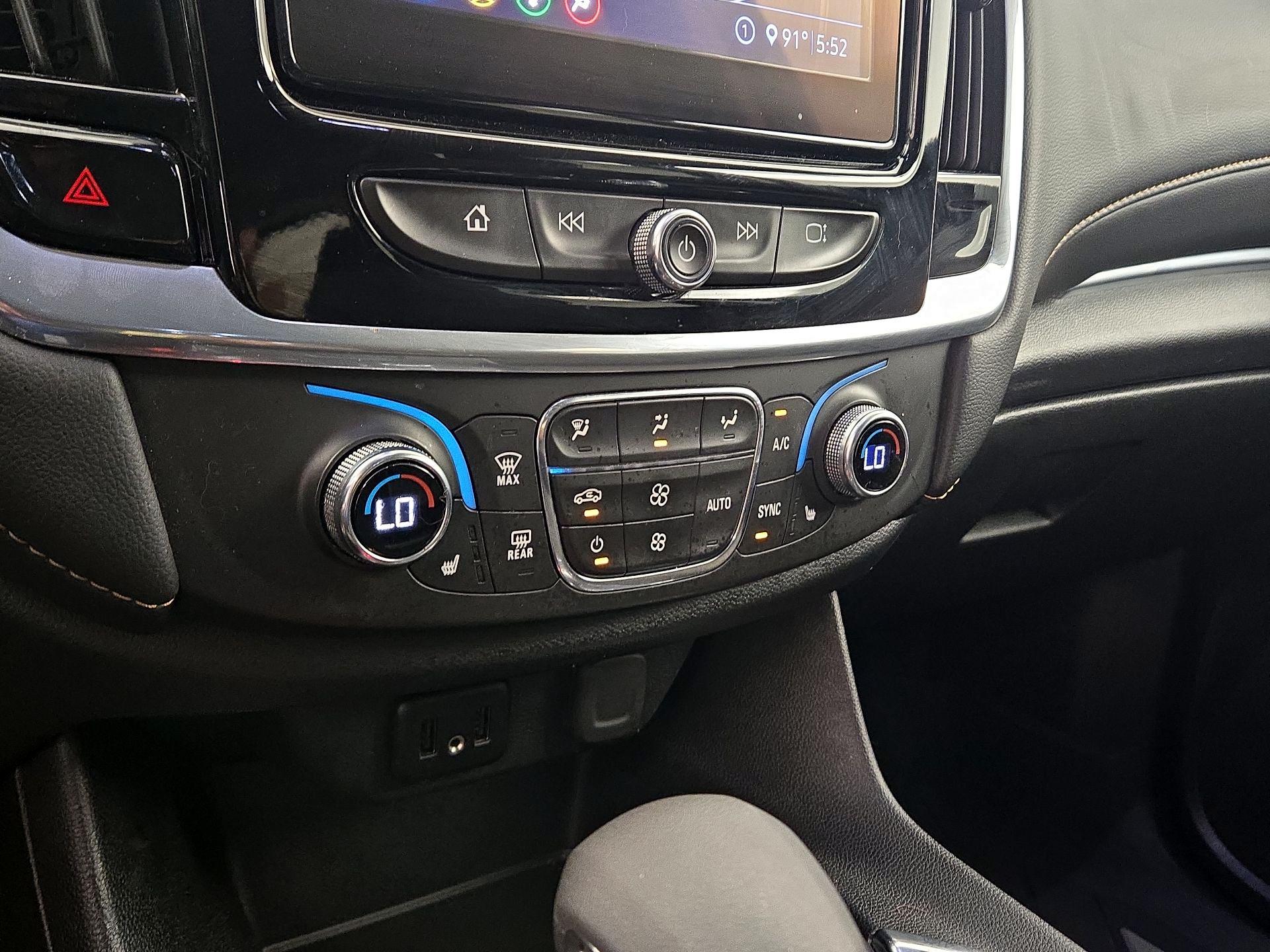 Thumbnail: 2021 Chevrolet Traverse - 14
