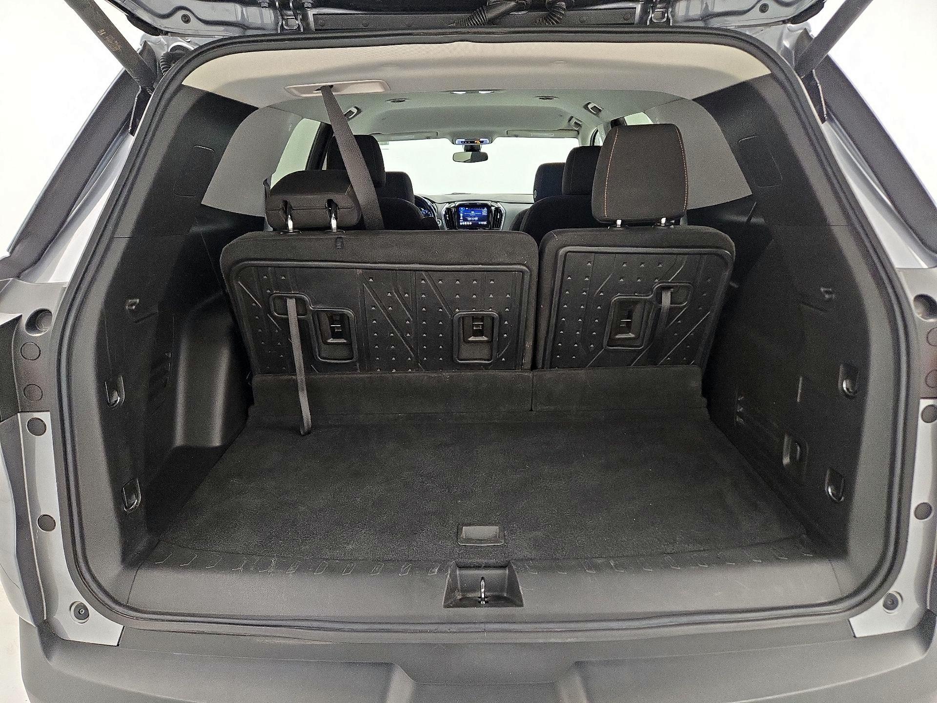 Thumbnail: 2021 Chevrolet Traverse - 19