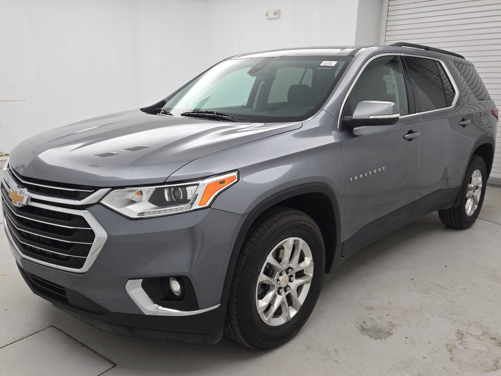 Thumbnail: 2021 Chevrolet Traverse - 3