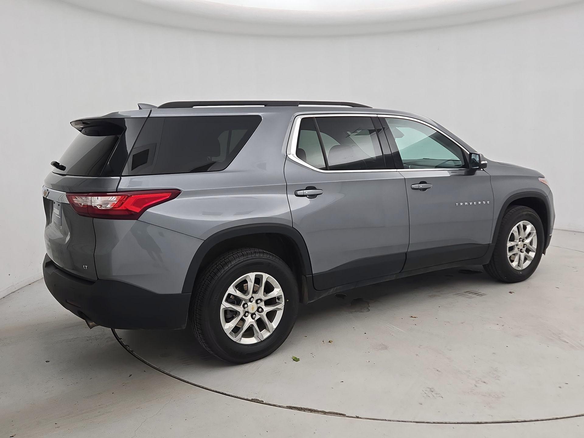 Thumbnail: 2021 Chevrolet Traverse - 5