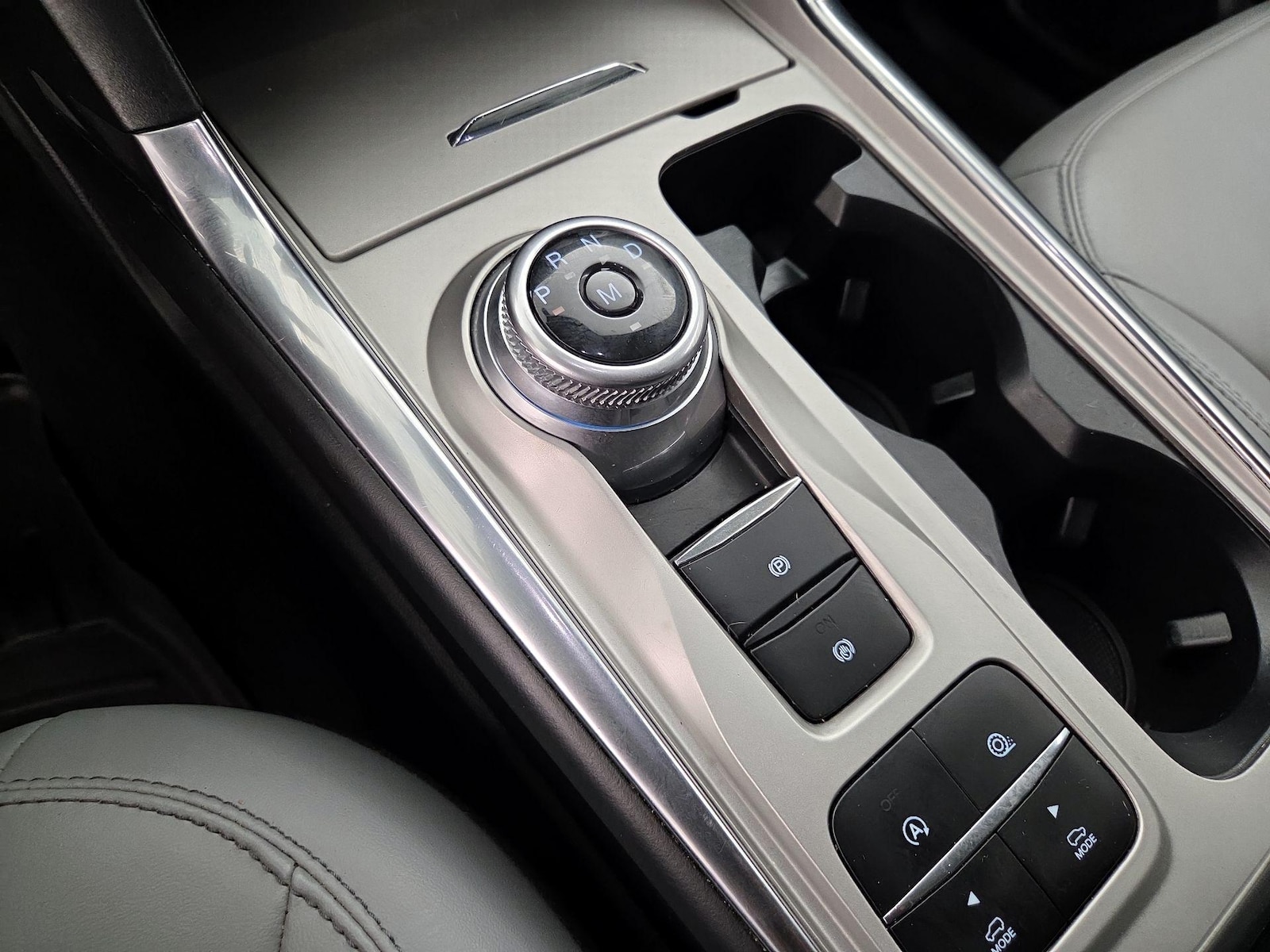 2021 Ford Explorer XLT - Photo 19