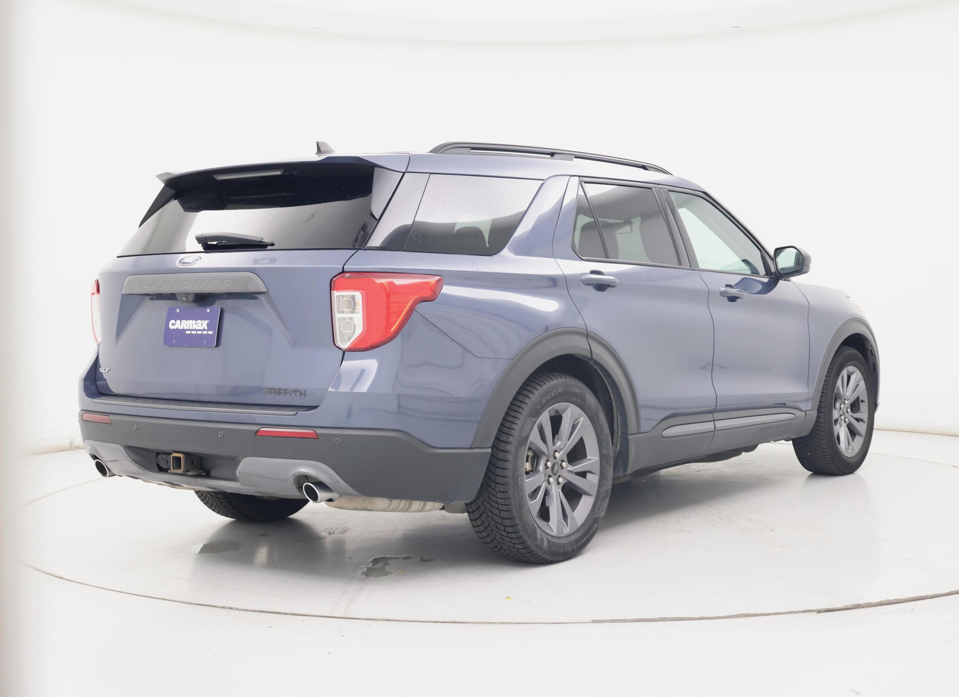 Thumbnail: 2021 Ford Explorer - 8