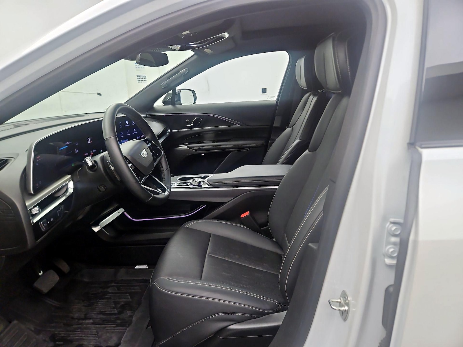 2024 Cadillac LYRIQ Luxury 1 - Photo 12