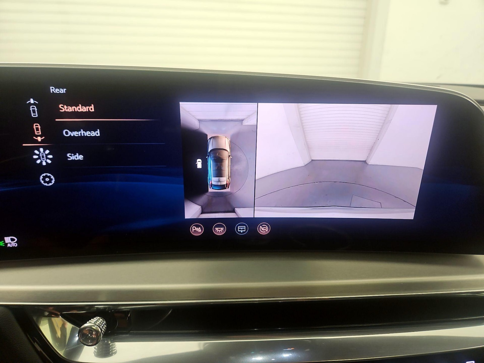2024 Cadillac LYRIQ Luxury 1 - Photo 15