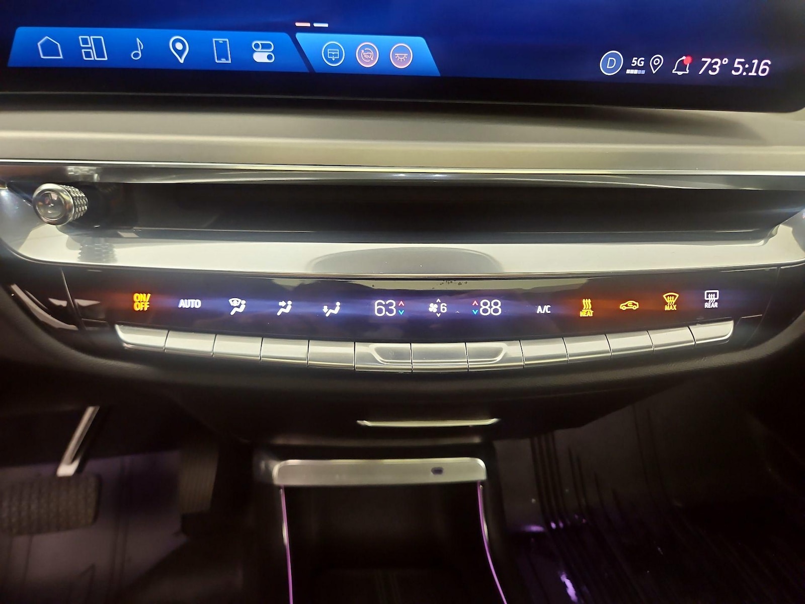 2024 Cadillac LYRIQ Luxury 1 - Photo 17
