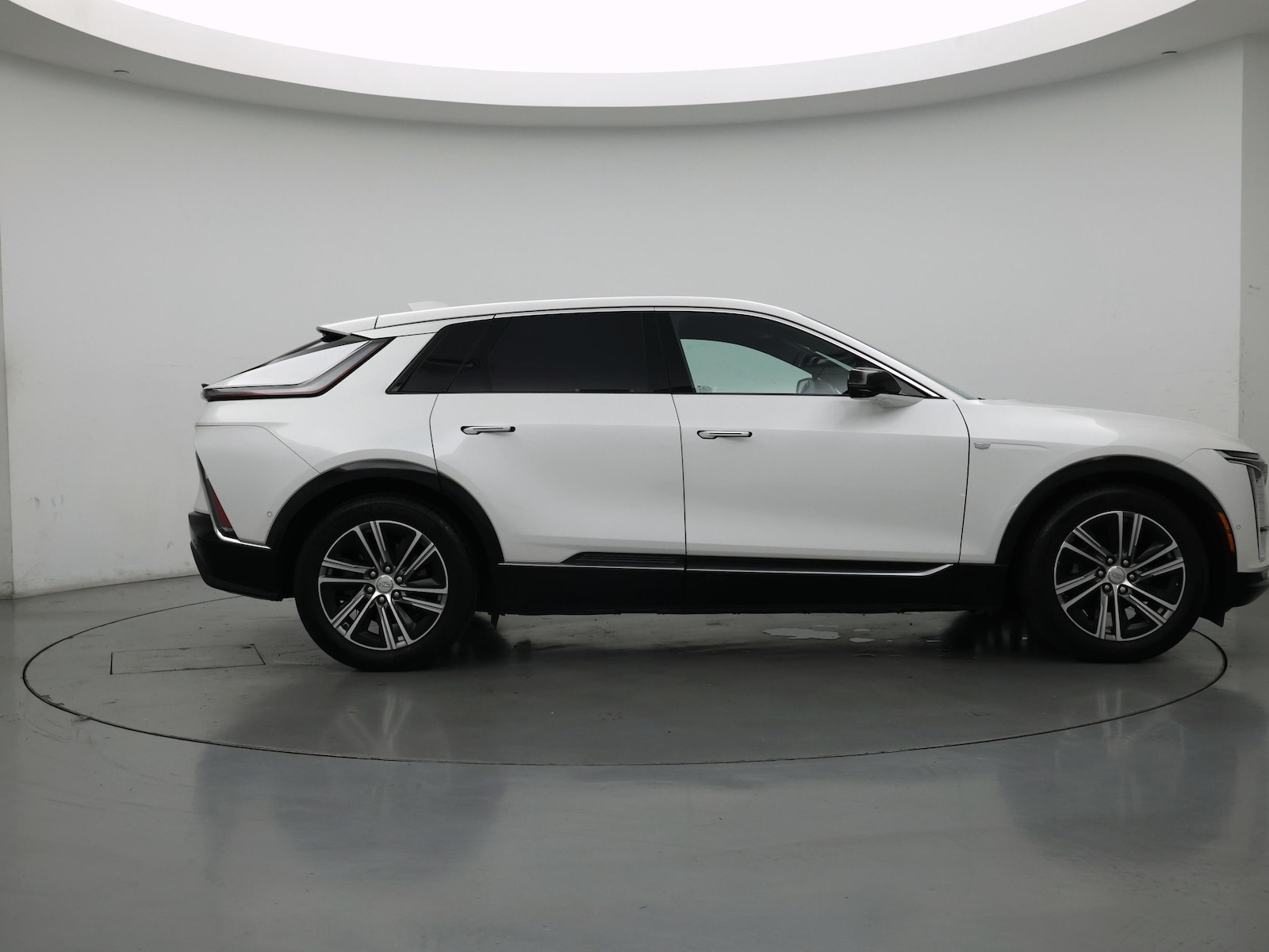 2024 Cadillac LYRIQ Luxury 1 - Photo 8