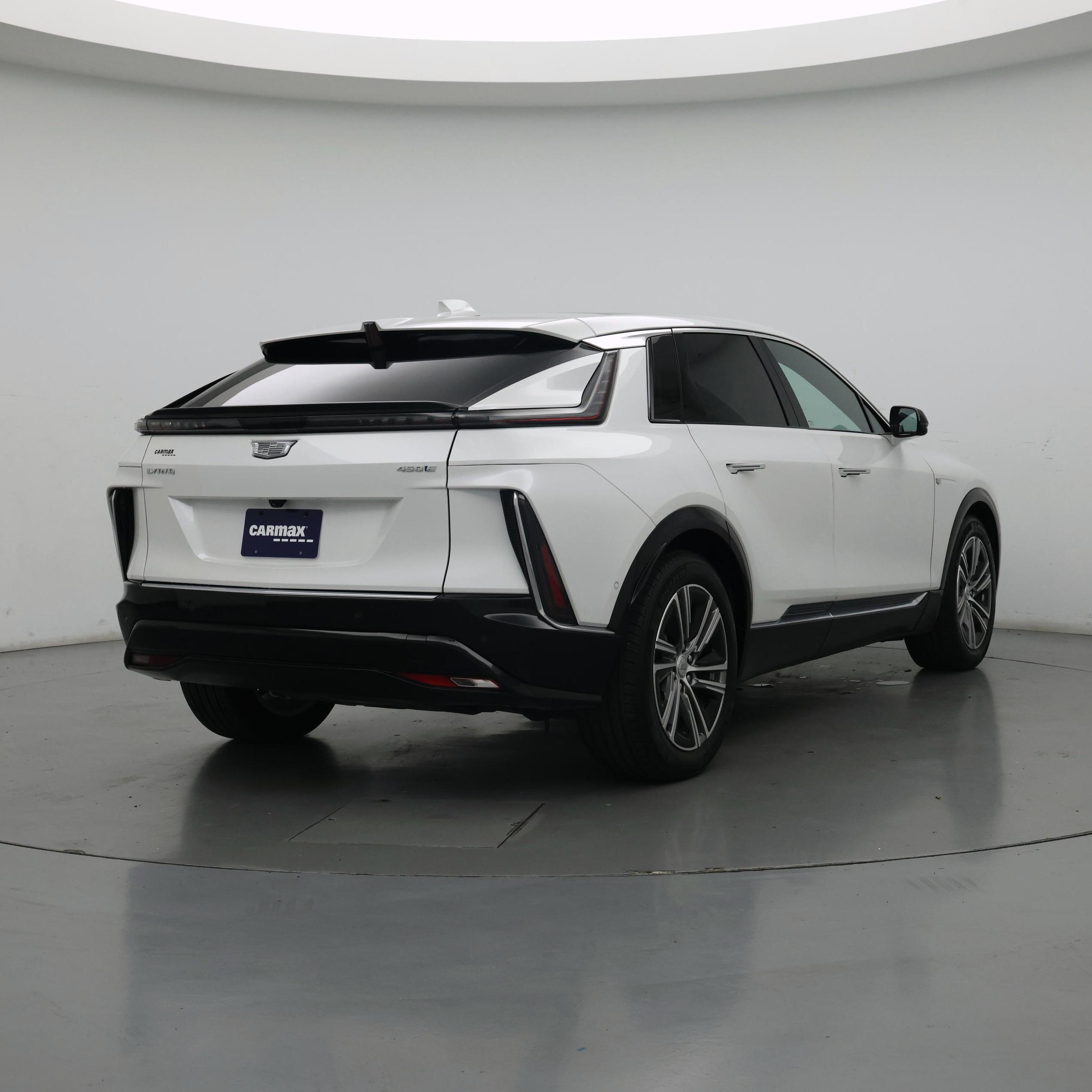 Thumbnail: 2024 Cadillac Lyriq - 8