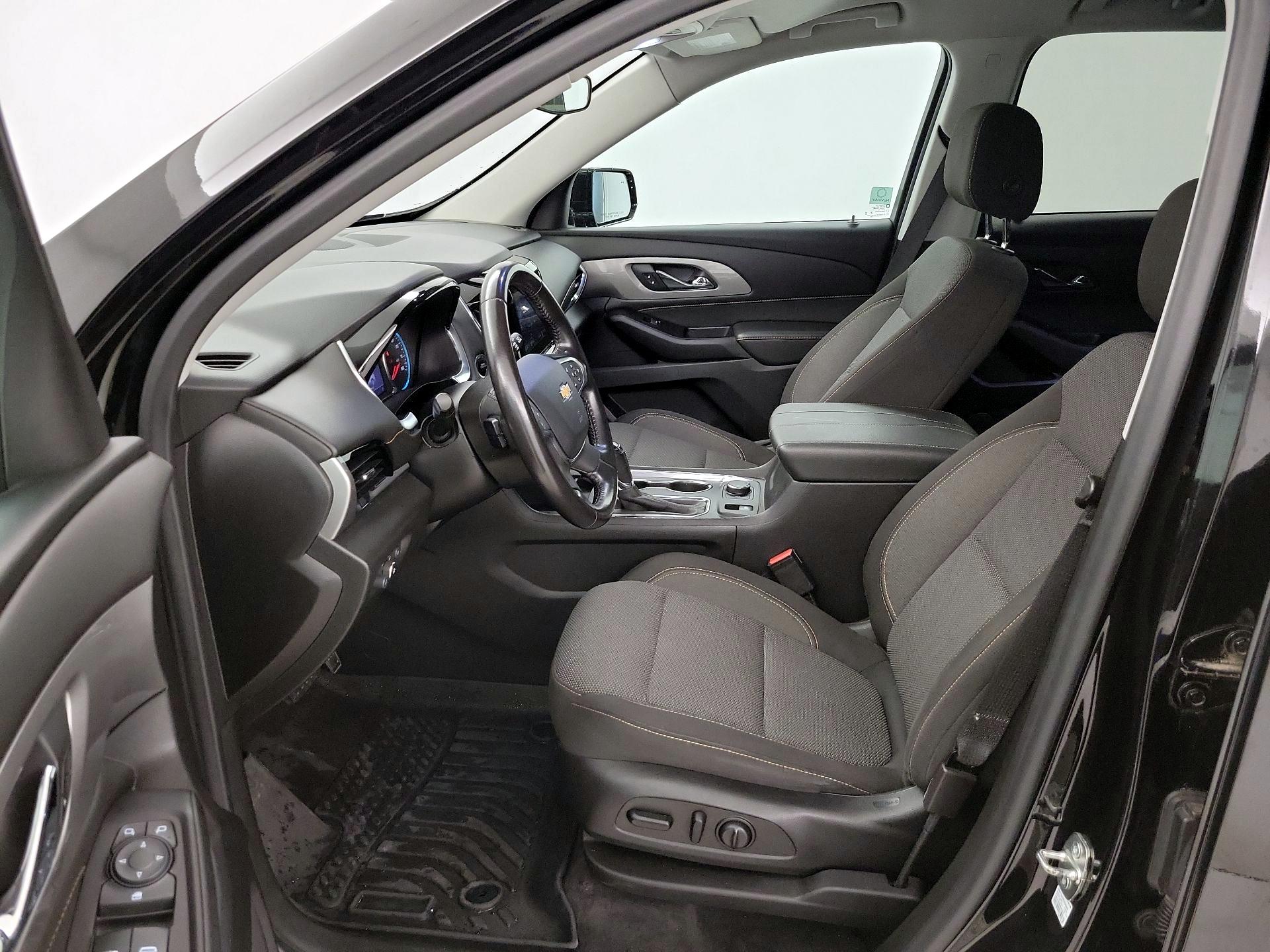 Thumbnail: 2020 Chevrolet Traverse - 11