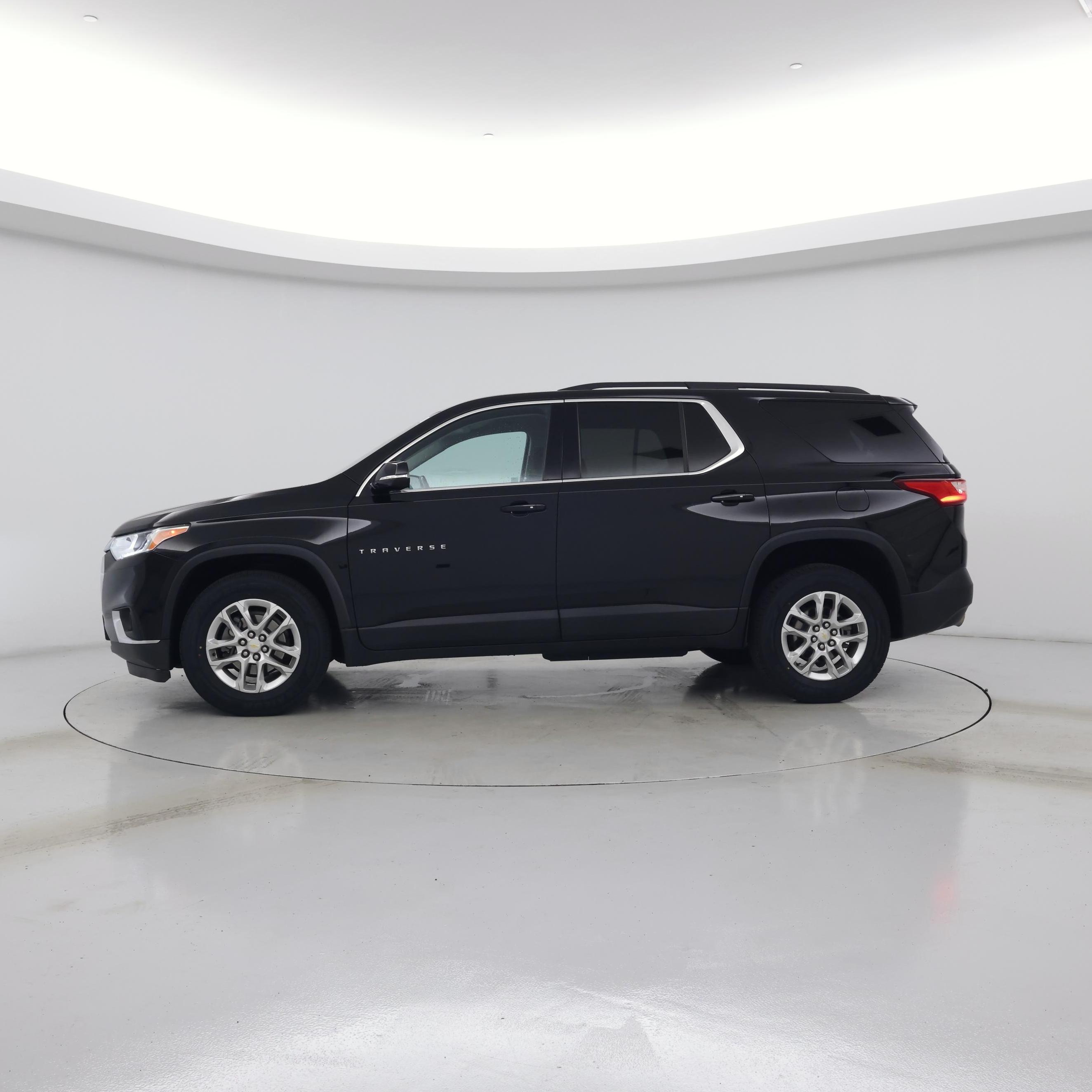 Thumbnail: 2020 Chevrolet Traverse - 3