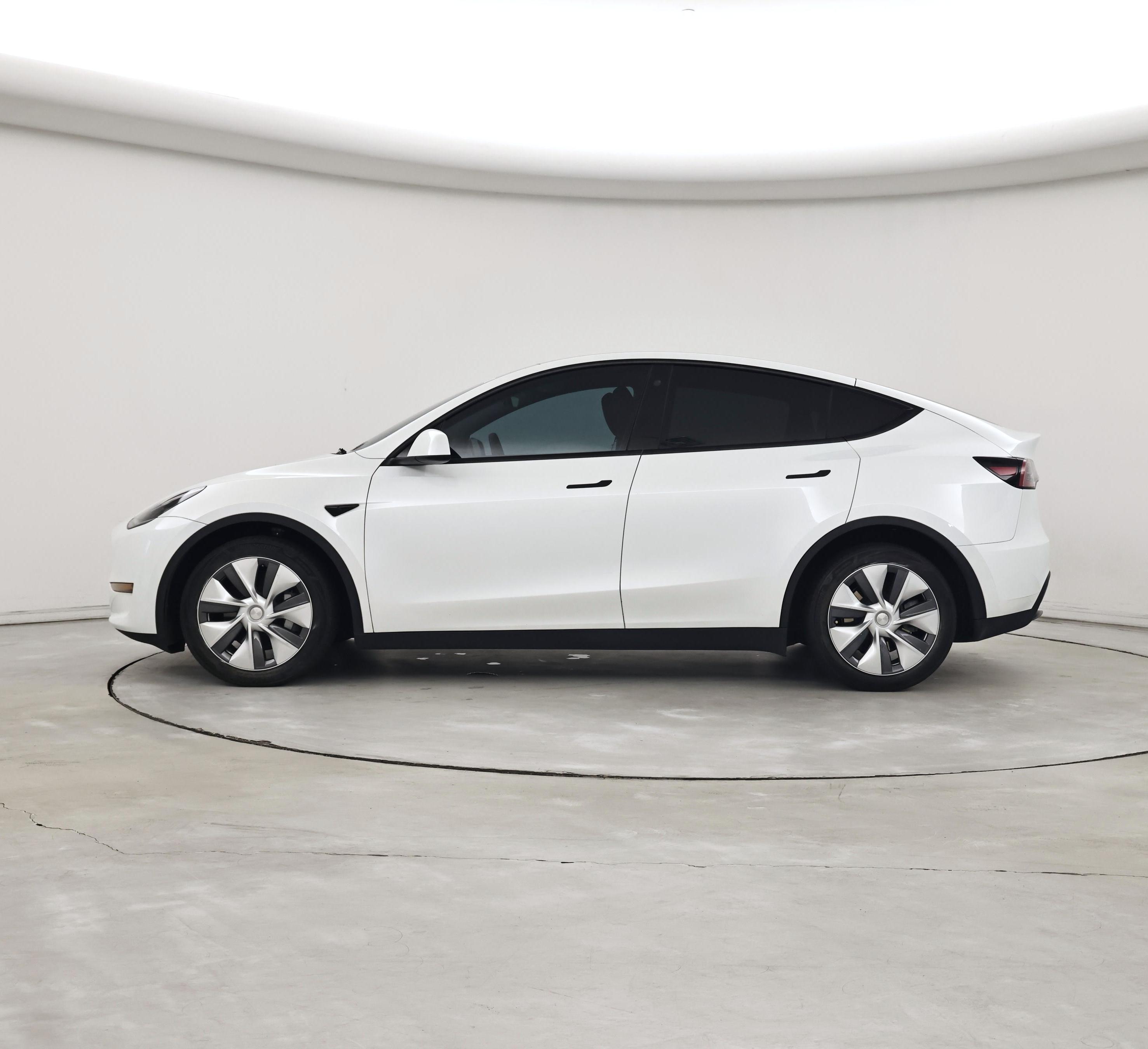 Thumbnail: 2023 Tesla Model Y - 3