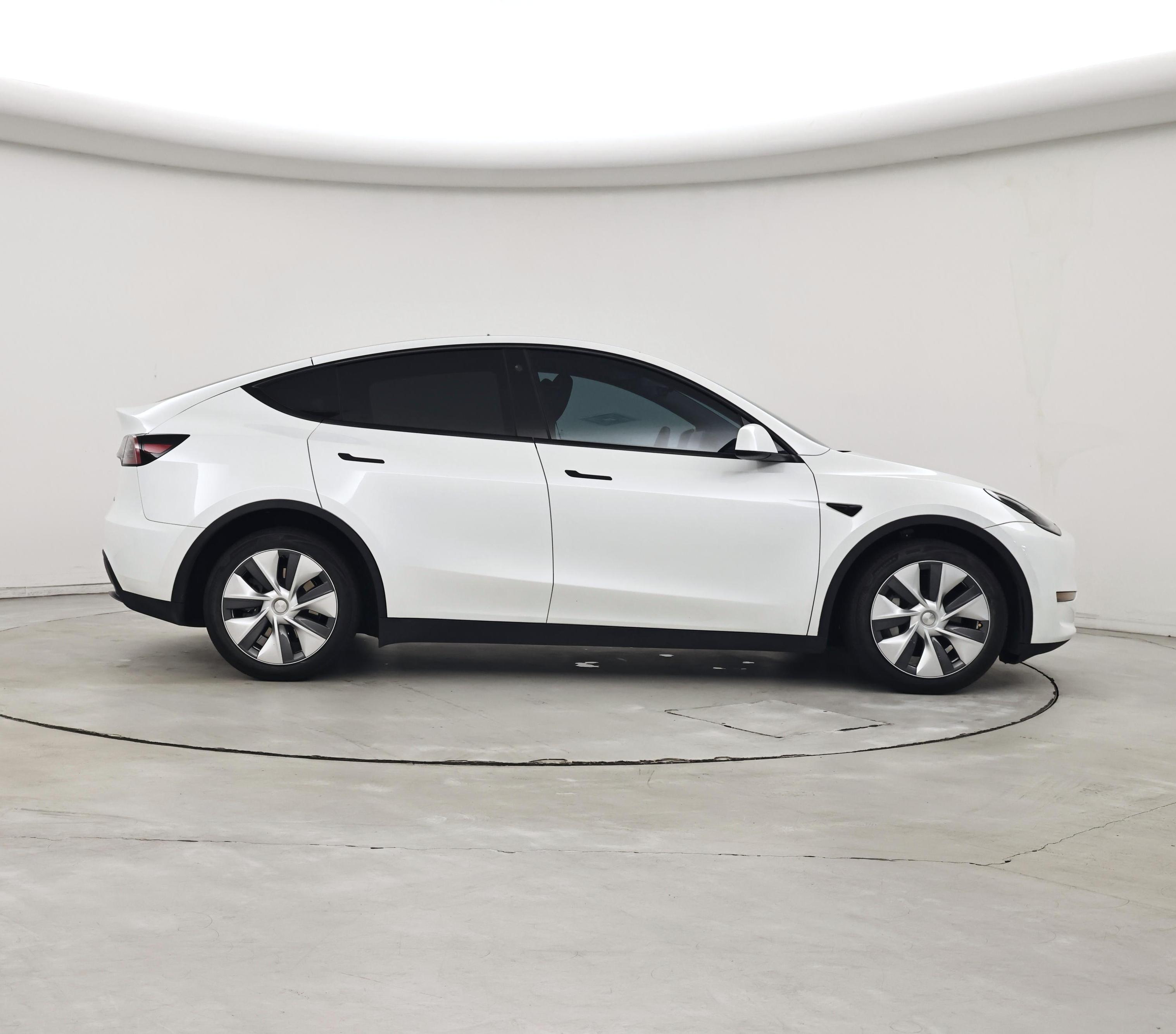 Thumbnail: 2023 Tesla Model Y - 7
