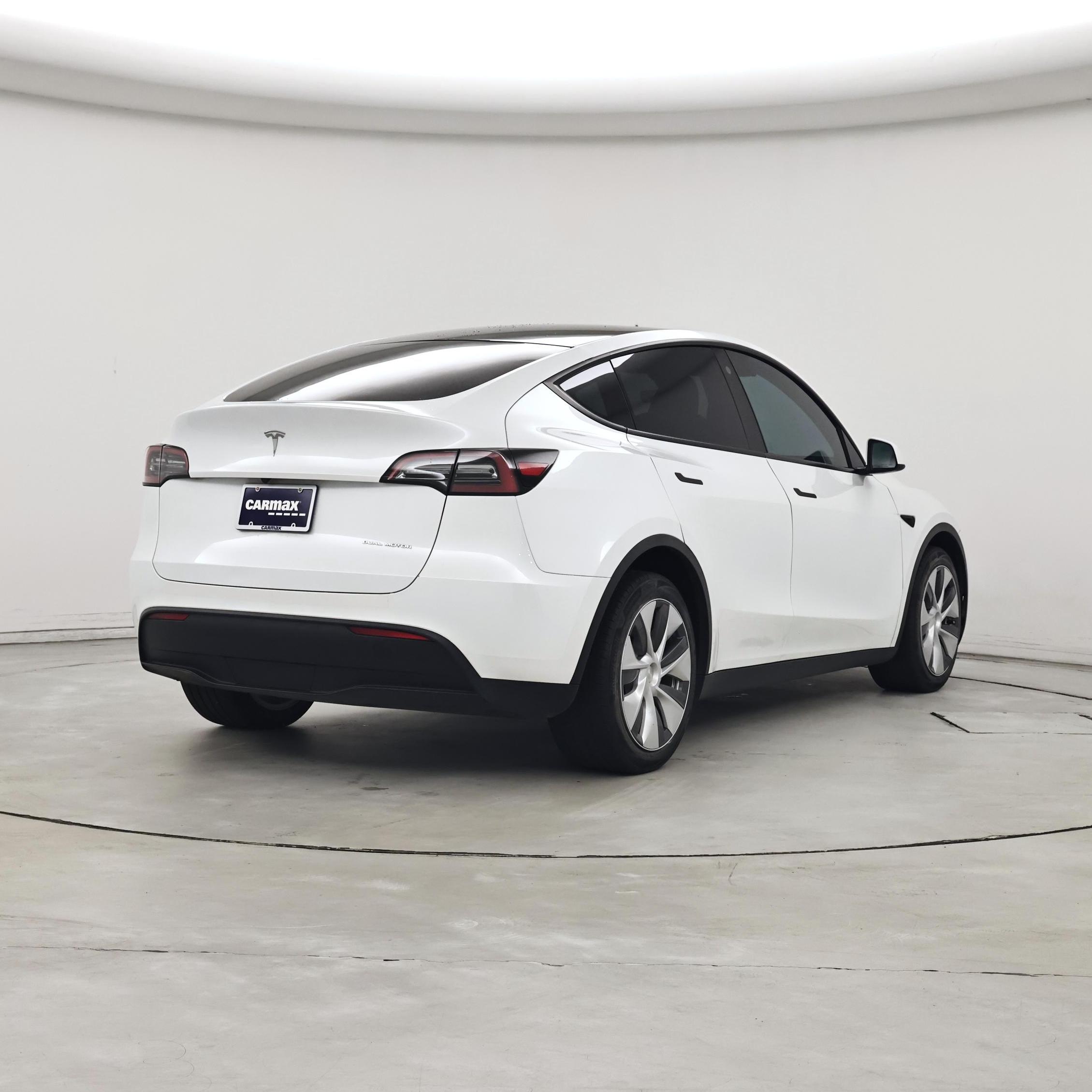 Thumbnail: 2023 Tesla Model Y - 8
