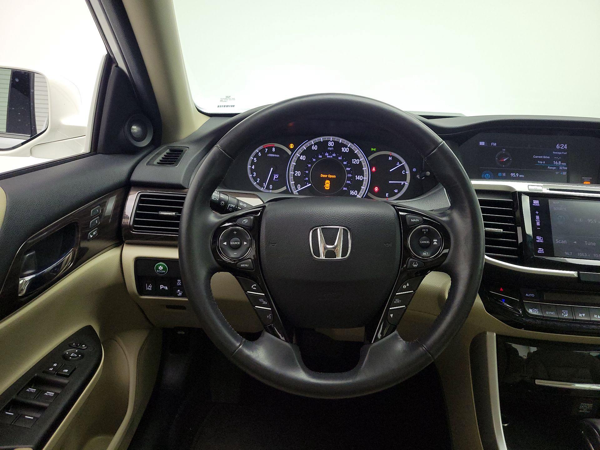 Thumbnail: 2016 Honda Accord - 10