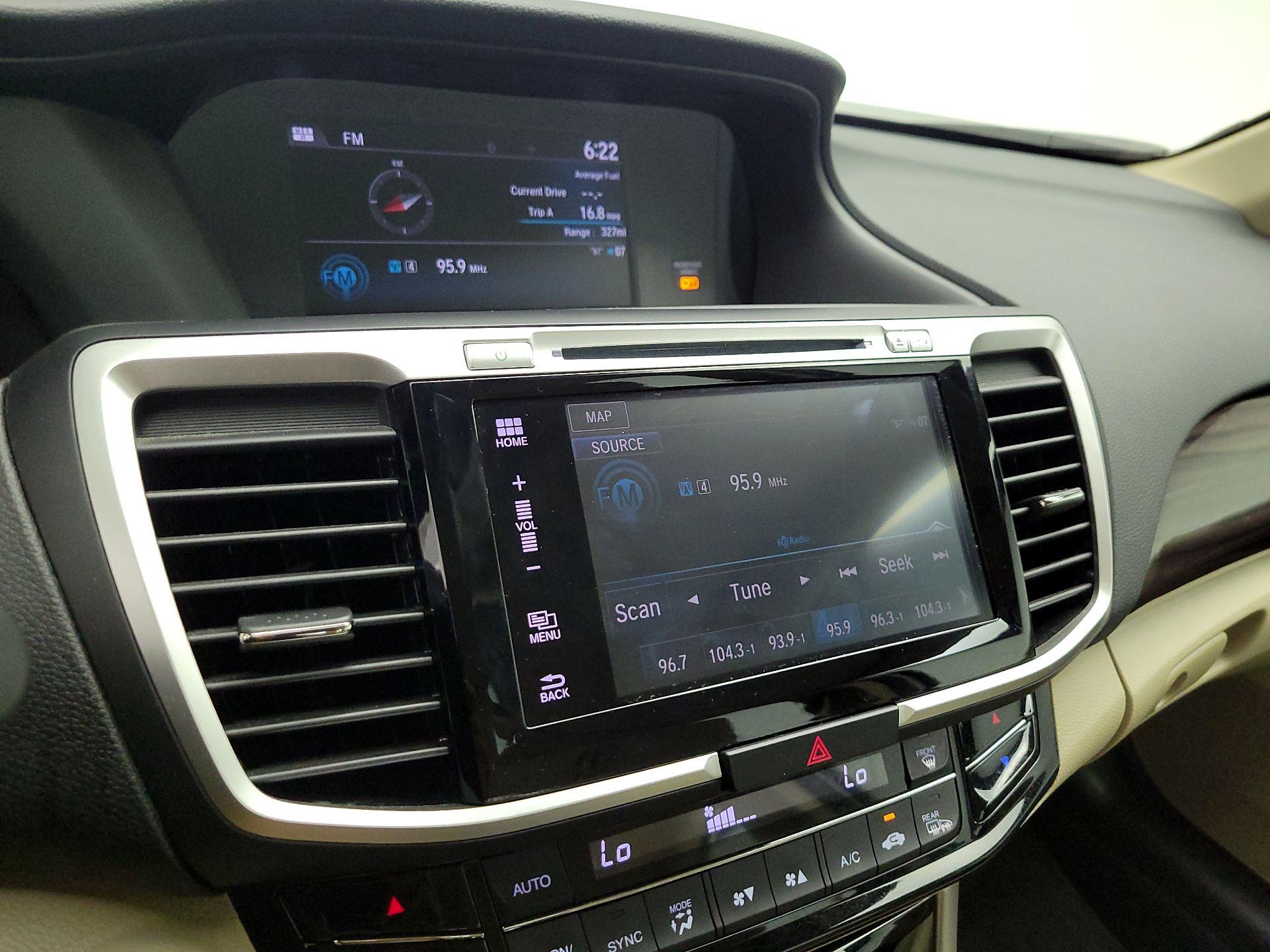 Thumbnail: 2016 Honda Accord - 15