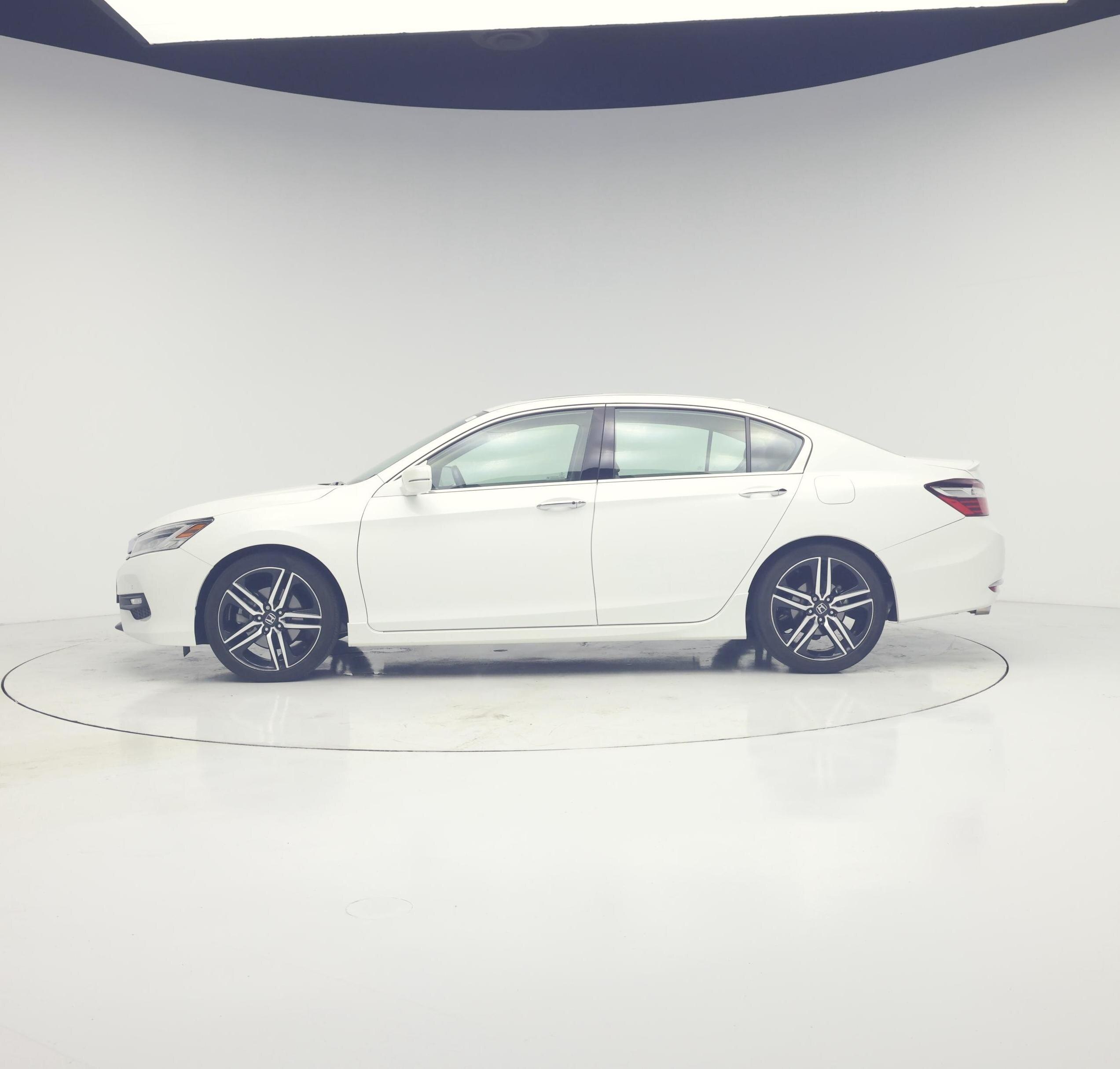 Thumbnail: 2016 Honda Accord - 3
