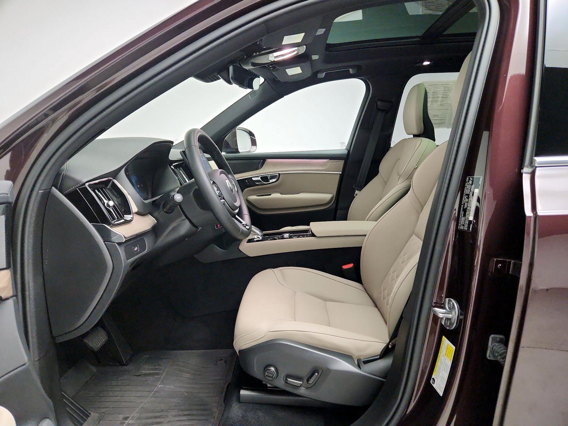Thumbnail: 2025 Volvo XC90 - 11