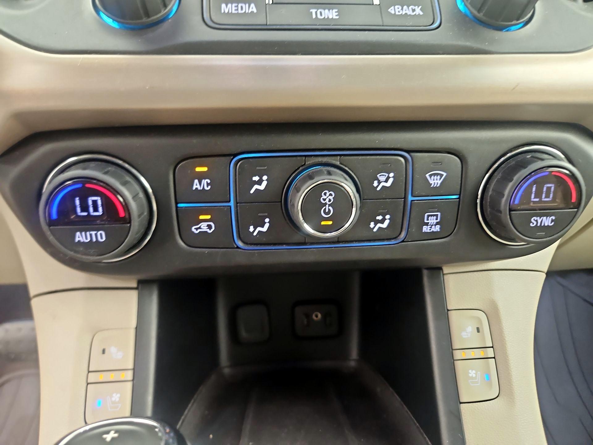 Thumbnail: 2019 GMC Acadia - 16