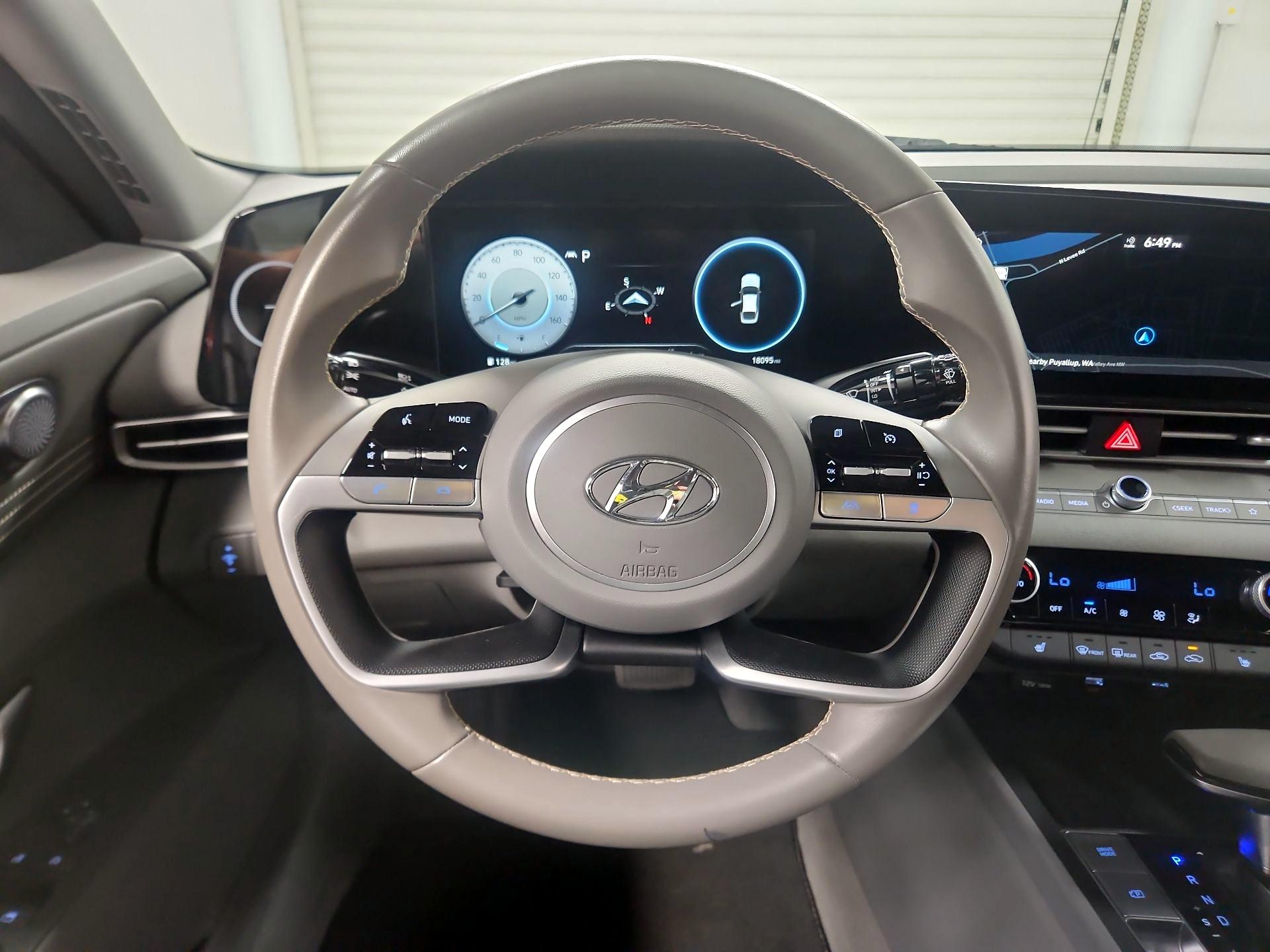 Thumbnail: 2023 Hyundai Elantra - 10