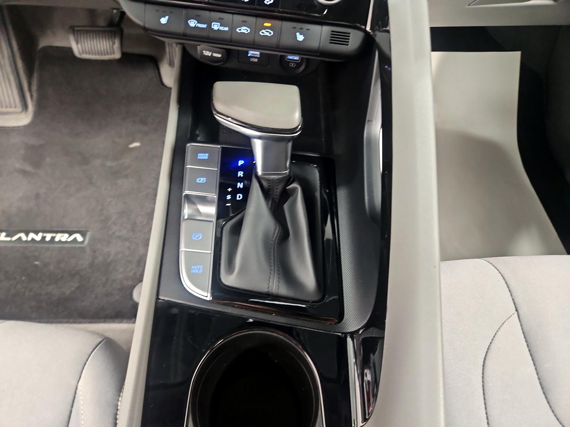 Thumbnail: 2023 Hyundai Elantra - 18