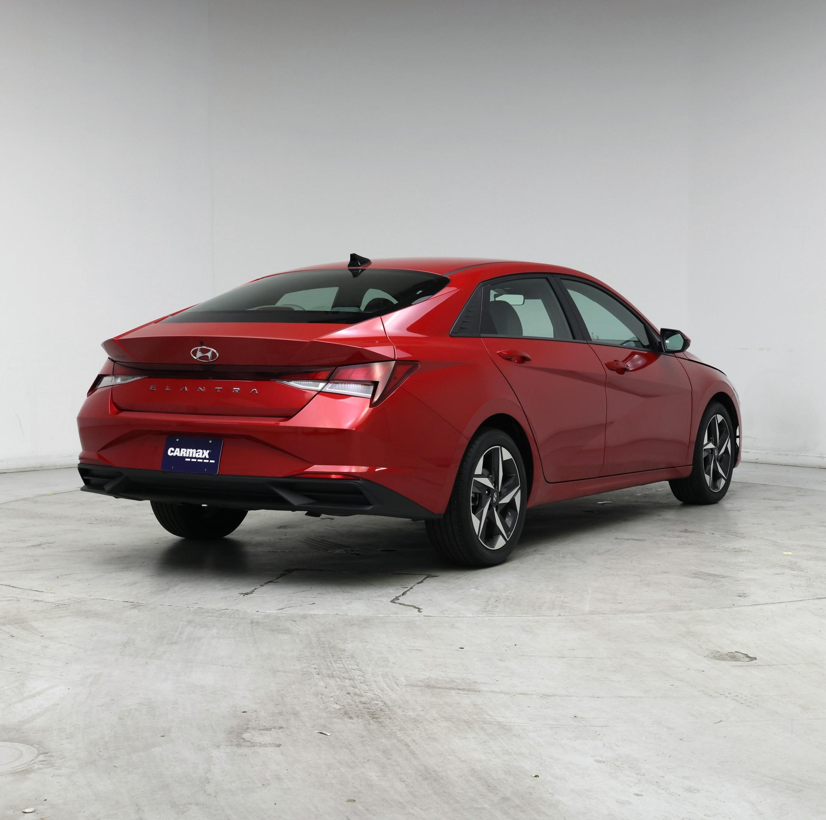 Thumbnail: 2023 Hyundai Elantra - 8