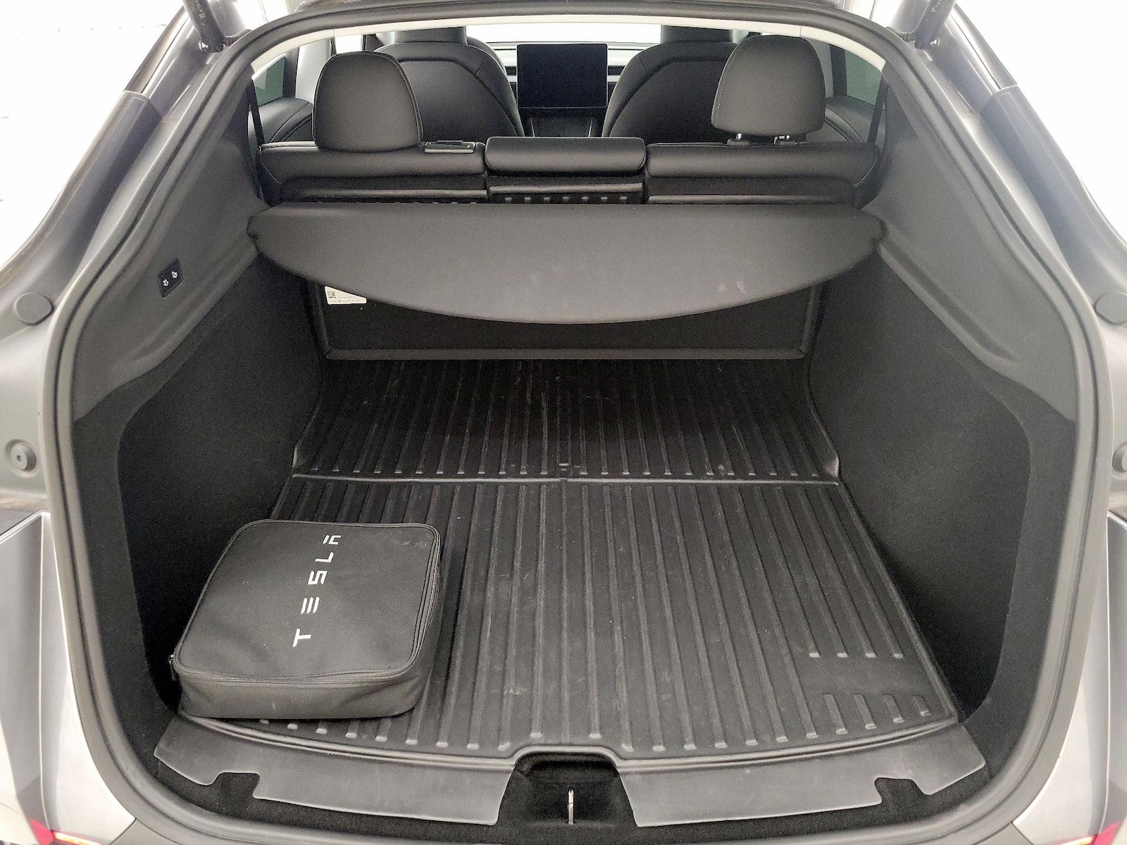 2026 Tesla Model Y Long Range - Photo 18