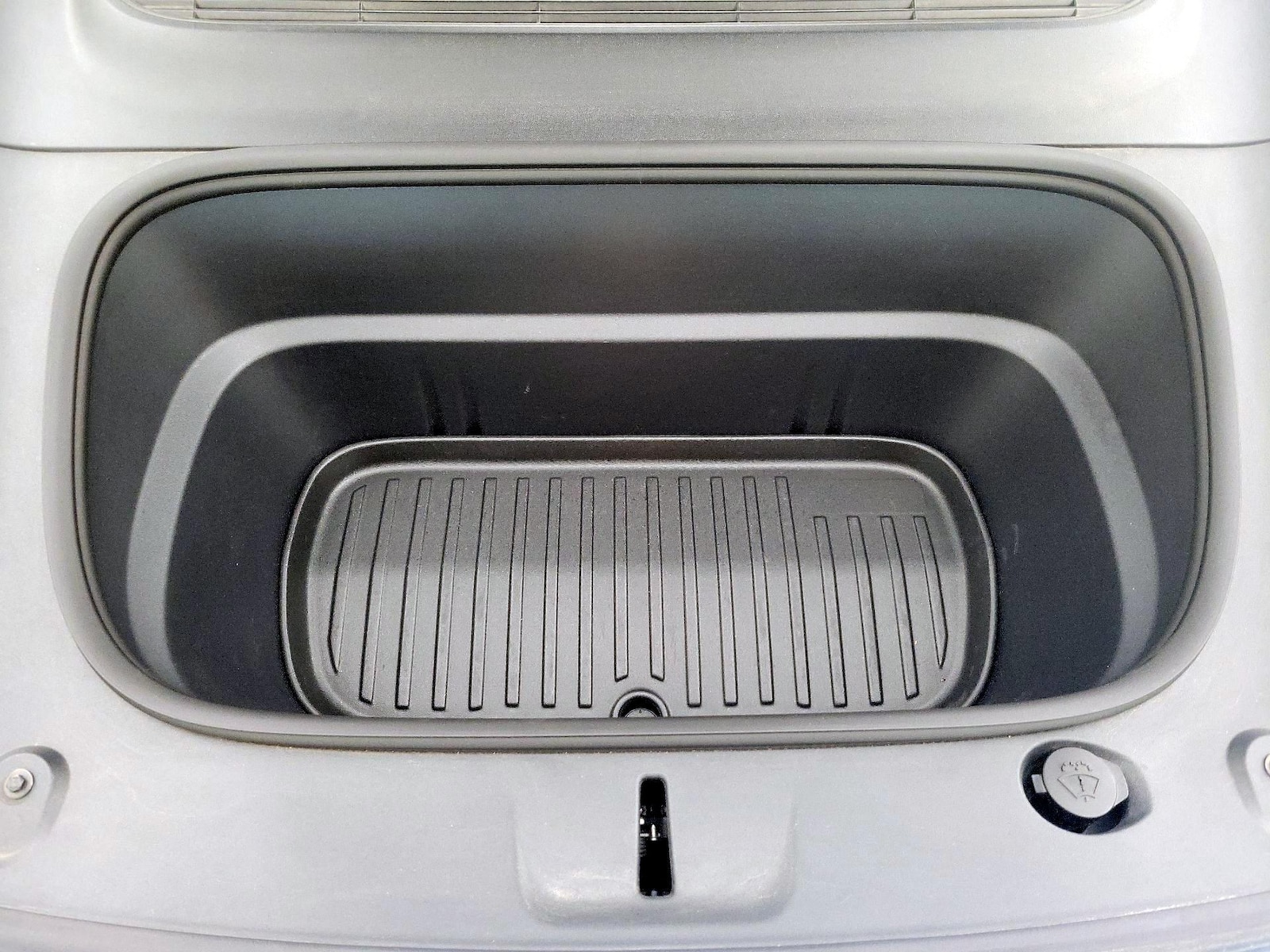 2026 Tesla Model Y Long Range - Photo 19
