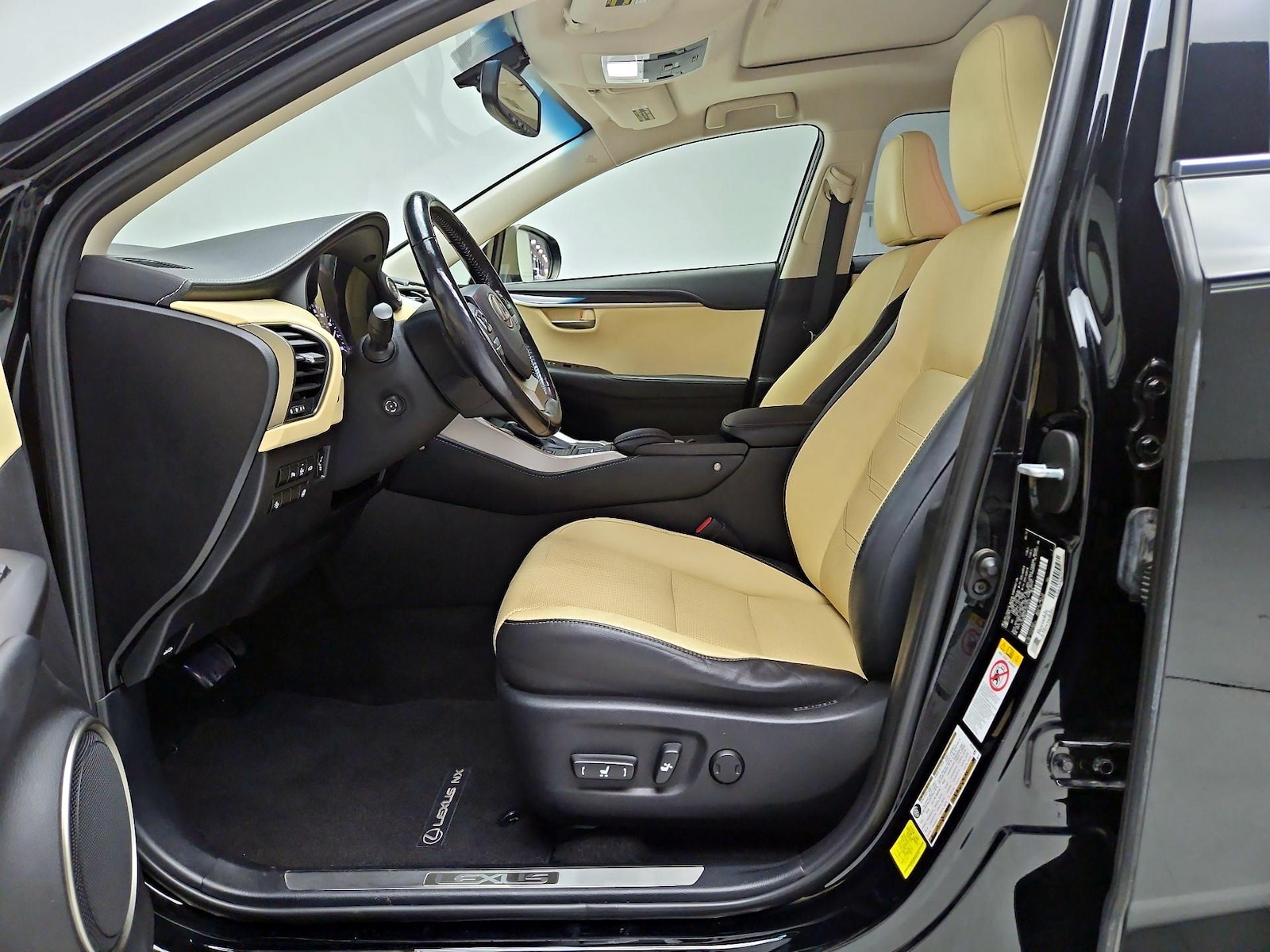 2015 Lexus NX 200t - Photo 12