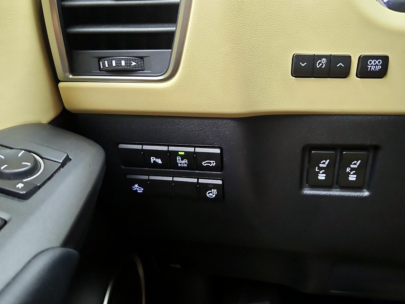 2015 Lexus NX 200t - Photo 14