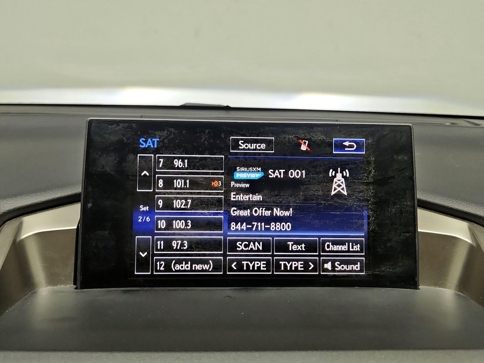 2015 Lexus NX 200t - Photo 17