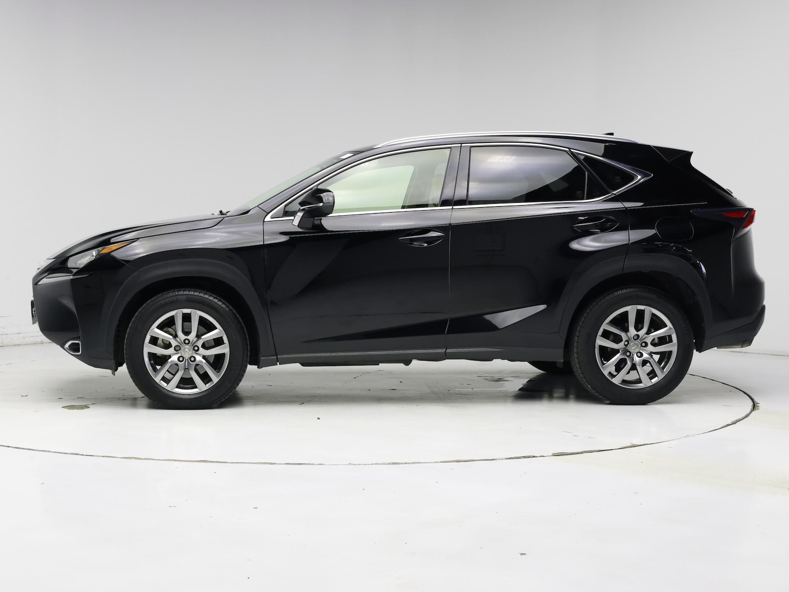 2015 Lexus NX 200t - Photo 4