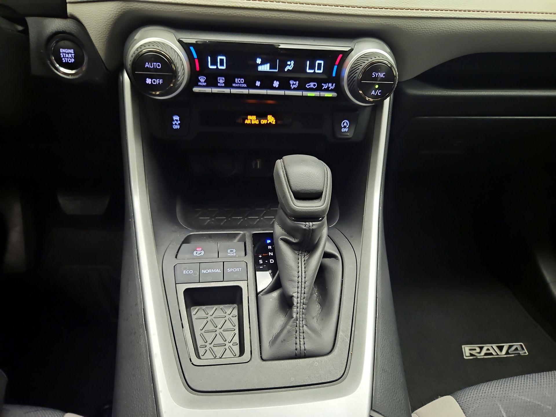 Thumbnail: 2025 Toyota RAV4 - 15