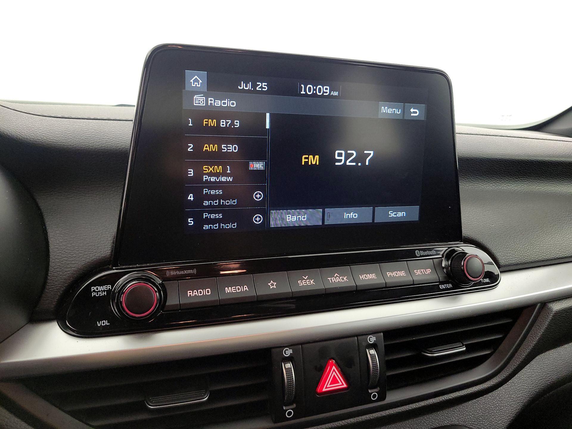 Thumbnail: 2020 Kia Forte - 15