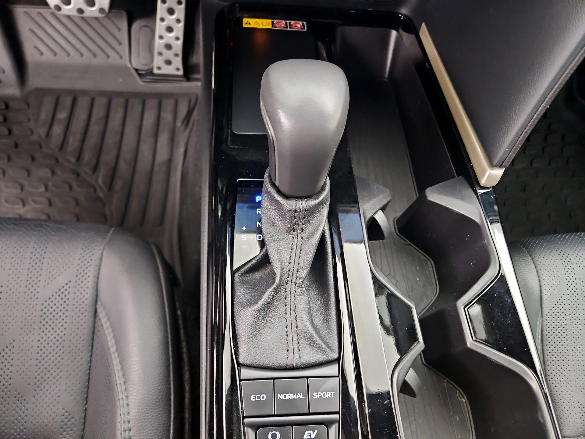 Thumbnail: 2025 Toyota Camry - 15