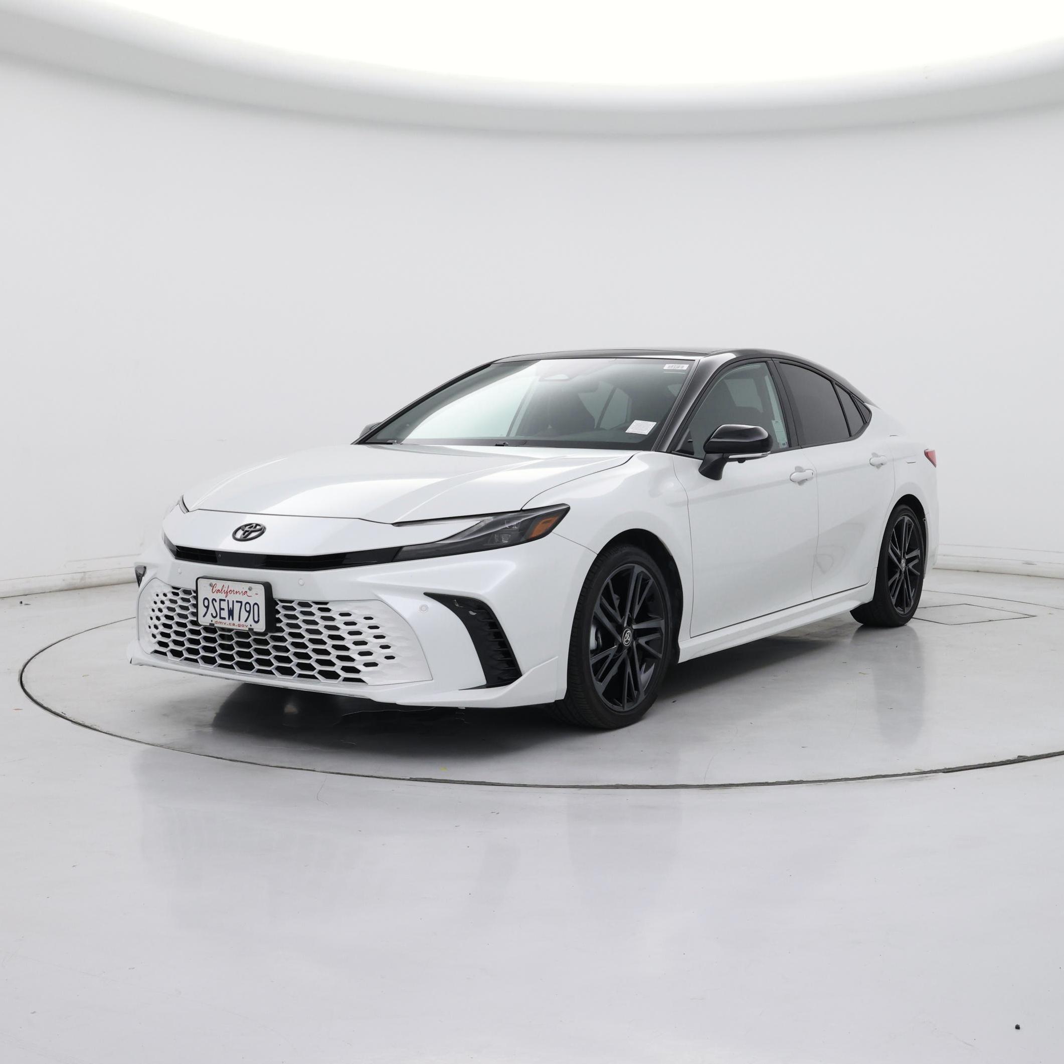Thumbnail: 2025 Toyota Camry - 4